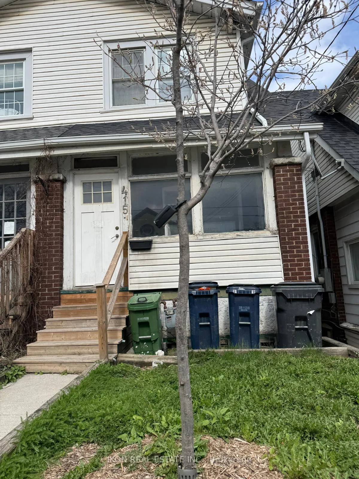 Photo 12 of 415 Coxwell Avenue, Toronto, Woodbine Corridor — HOMEH