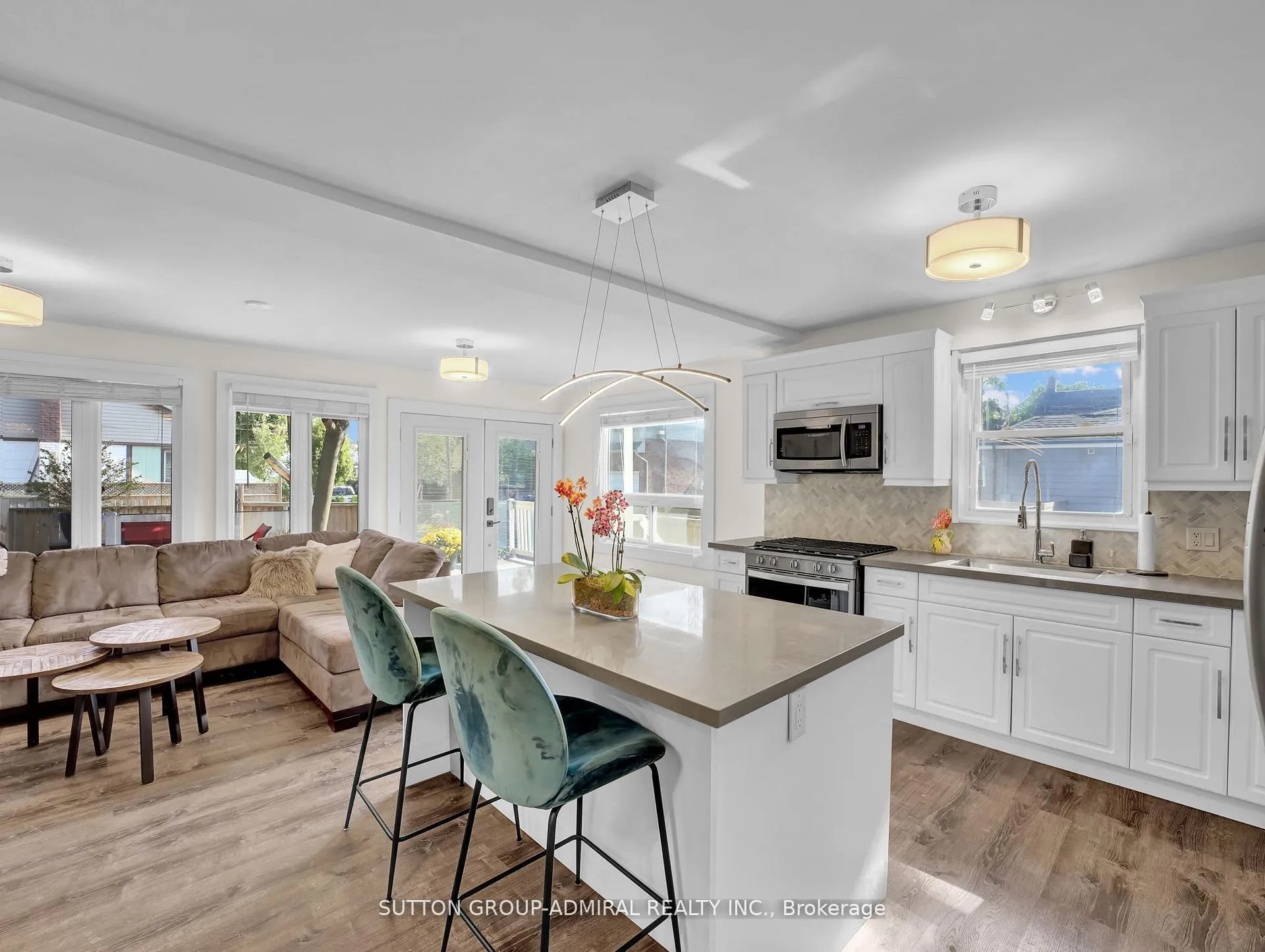 Photo 4 of 365 Beach Boulevard, Hamilton, Hamilton Beach — HOMEH
