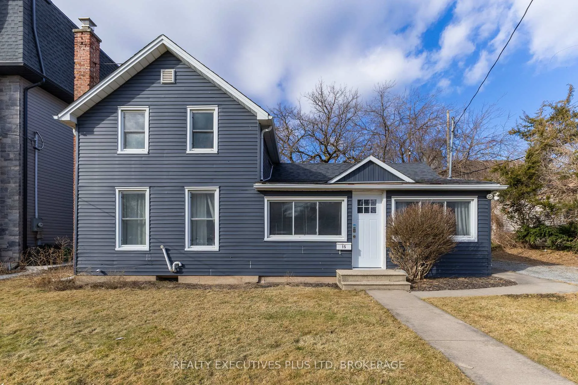 Photo 1 of 15 Chestnut Street E, St. Catharines, Oakdale — HOMEH