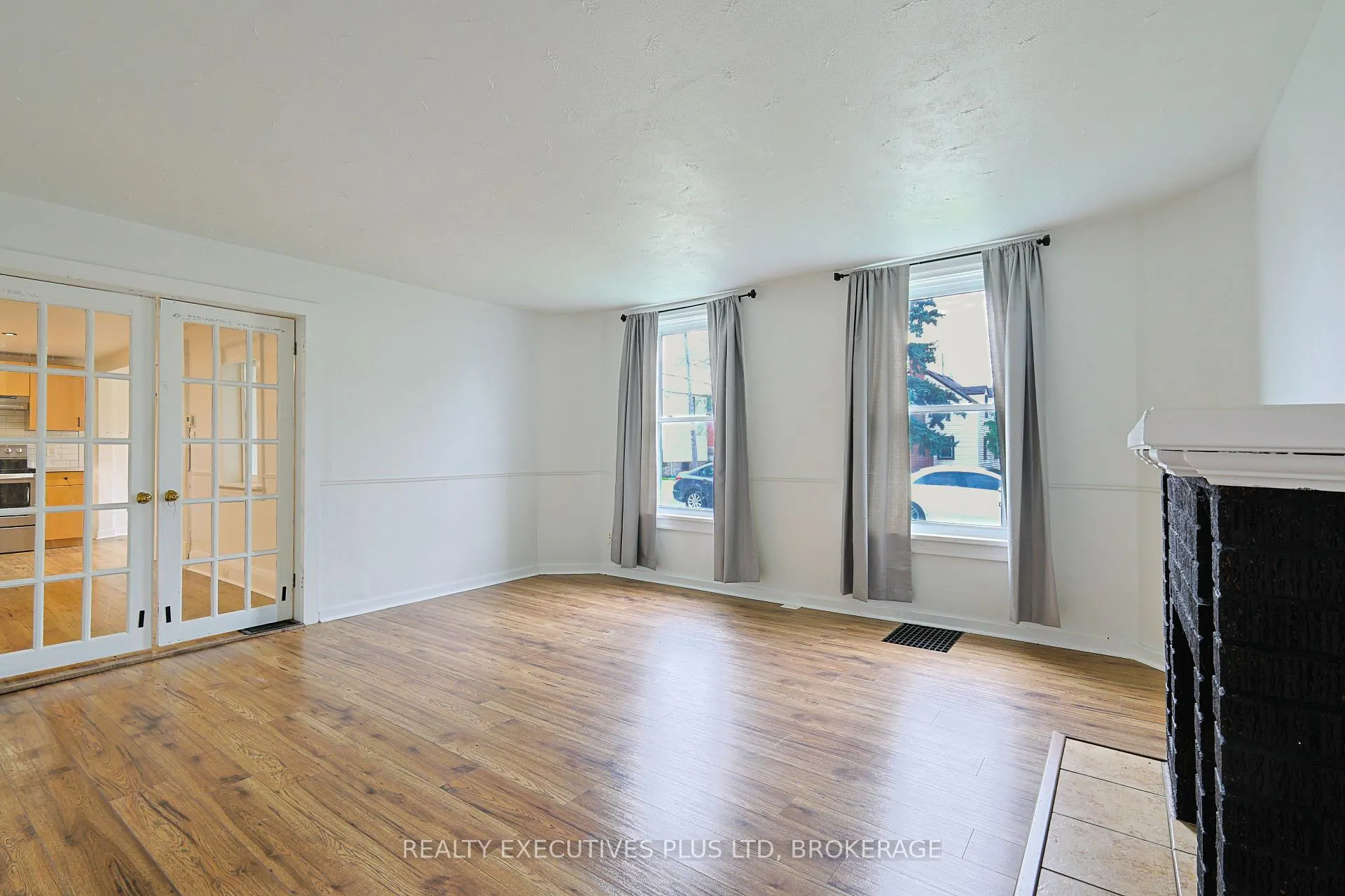 Photo 11 of 15 Chestnut Street E, St. Catharines, Oakdale — HOMEH