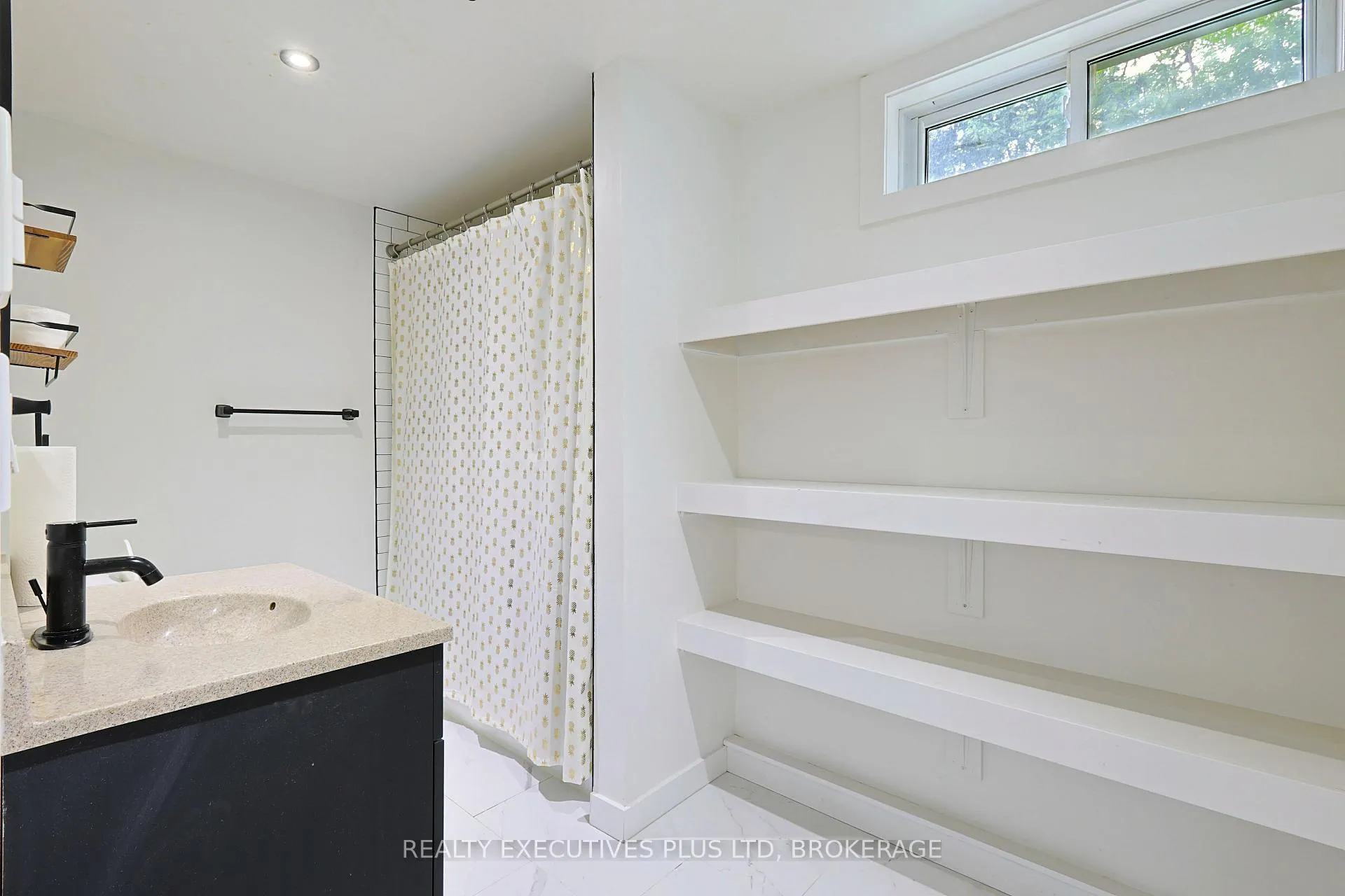 Photo 15 of 15 Chestnut Street E, St. Catharines, Oakdale — HOMEH