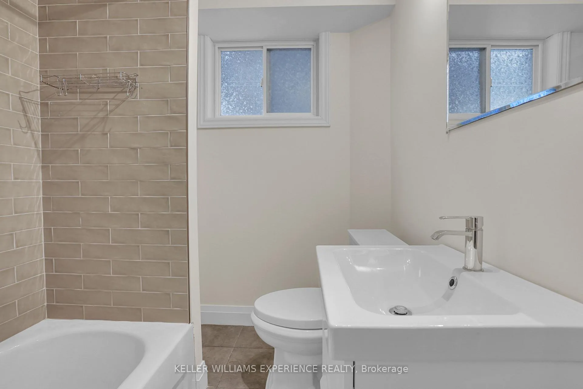 Photo 12 of Unit Basement, 124 Springdale Drive, Barrie, Cundles East — HOMEH