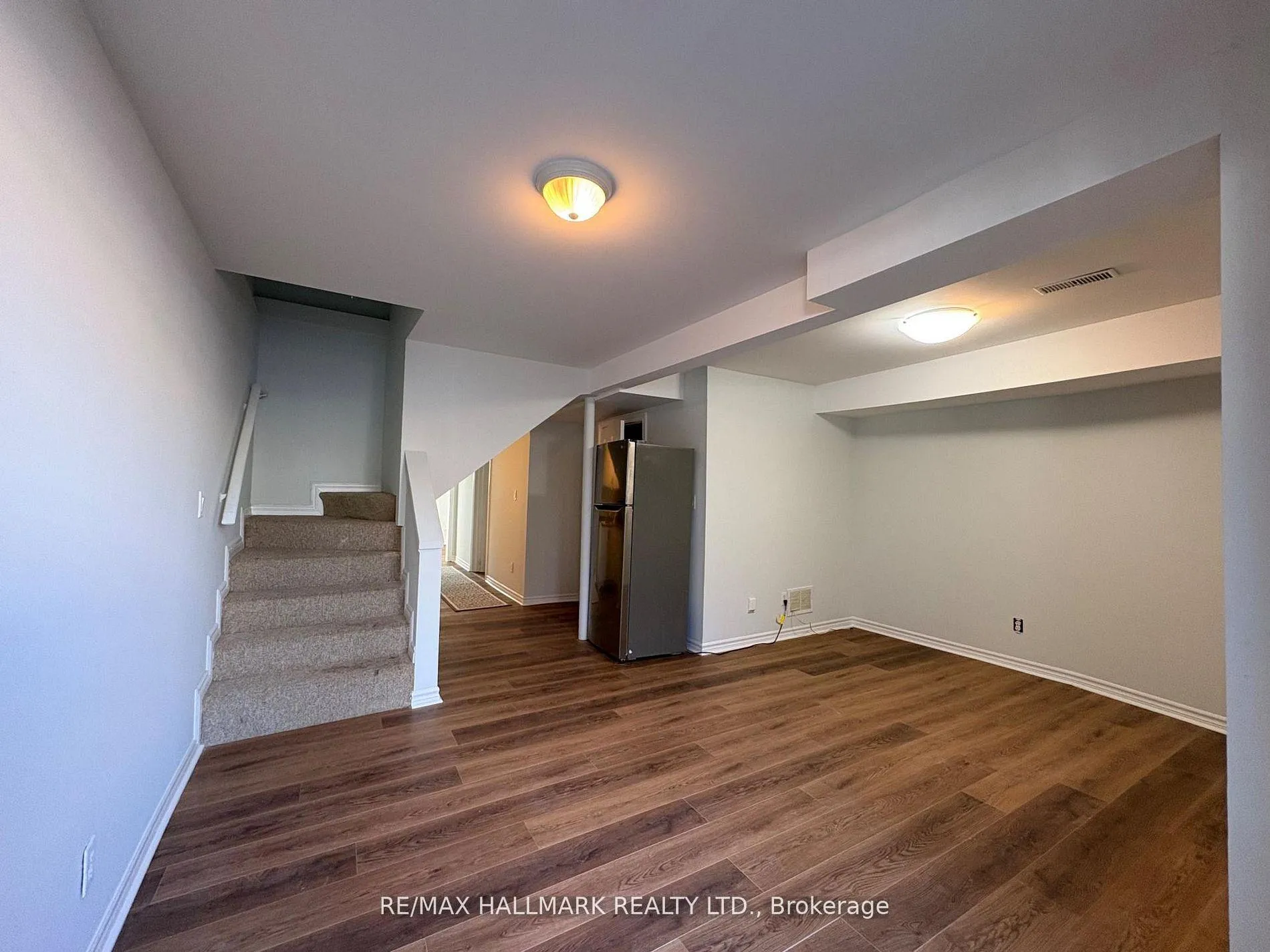 Photo 3 of Unit Lower, 70 Eileen Avenue, Toronto, Rockcliffe-Smythe — HOMEH