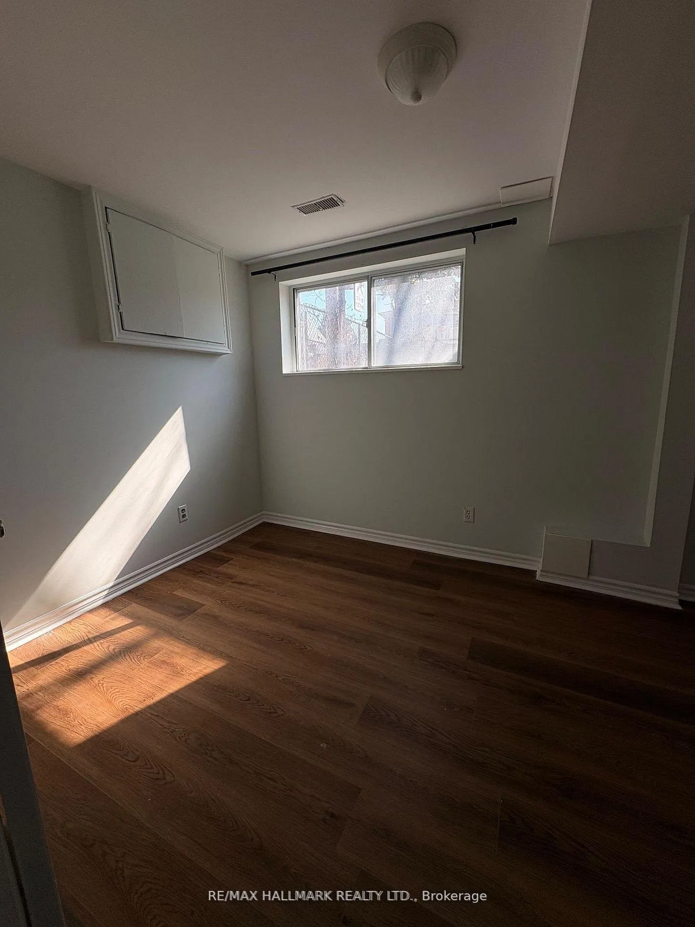 Photo 13 of Unit Lower, 70 Eileen Avenue, Toronto, Rockcliffe-Smythe — HOMEH