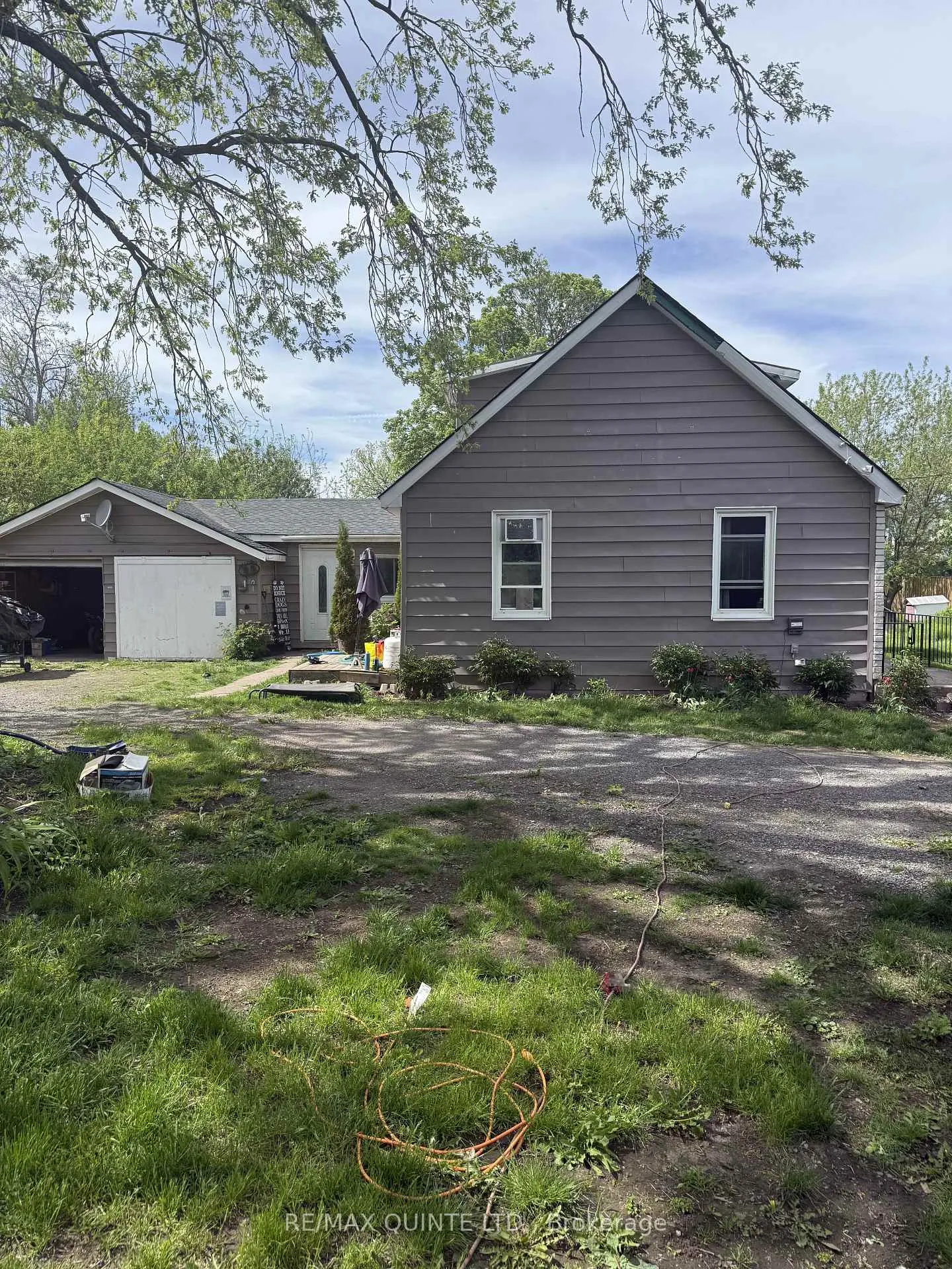Photo 1 of 41 Lane Crescent, Belleville, Belleville Ward — HOMEH