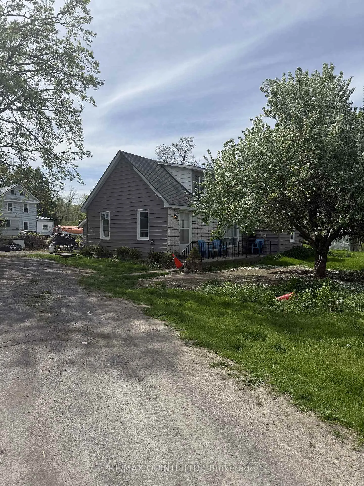 Photo 8 of 41 Lane Crescent, Belleville, Belleville Ward — HOMEH