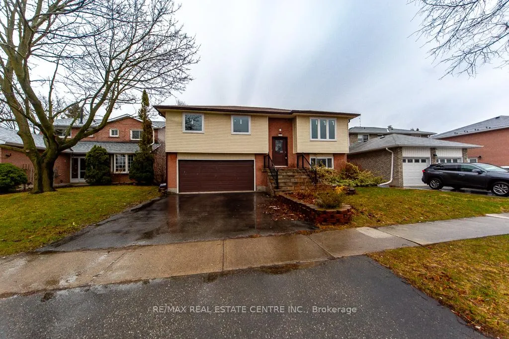 Photo 2 of 27 Bruntsfield Street, Clarington, Courtice — HOMEH