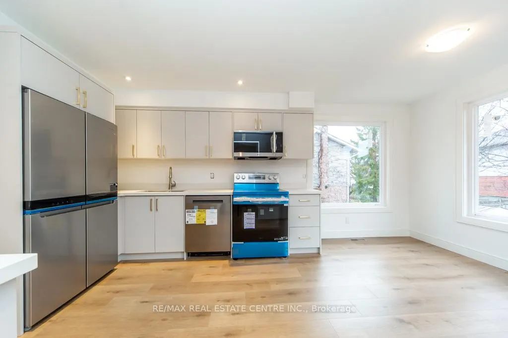 Photo 8 of 27 Bruntsfield Street, Clarington, Courtice — HOMEH