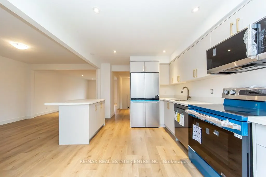 Photo 11 of 27 Bruntsfield Street, Clarington, Courtice — HOMEH
