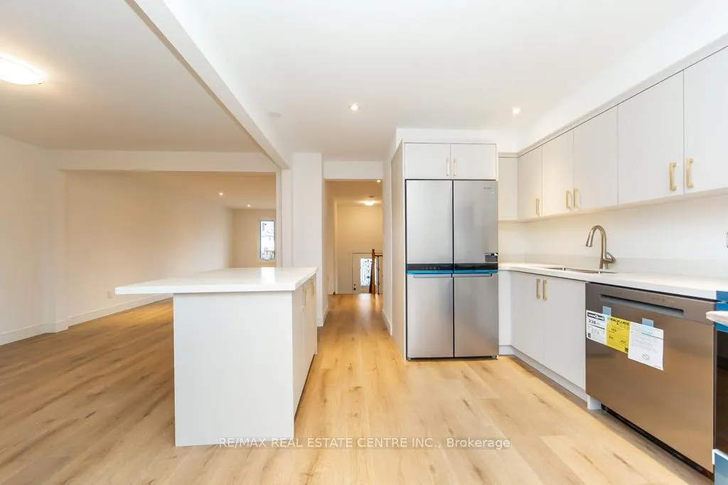 Photo 12 of 27 Bruntsfield Street, Clarington, Courtice — HOMEH