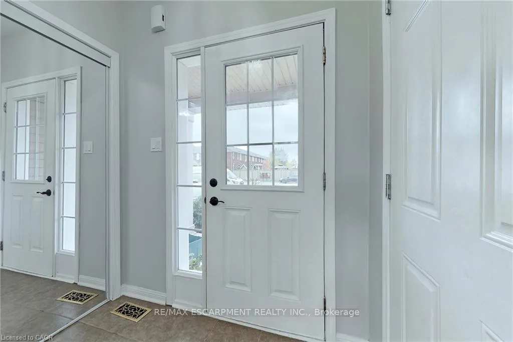 Photo 2 of Unit Main & Upper, 1005 Farmstead Drive, Milton, Willmott — HOMEH