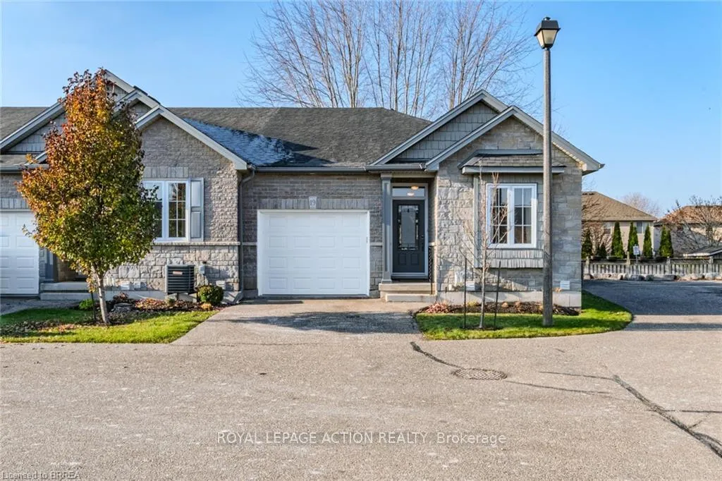 Photo 1 of Unit 19, 244 Dundas Street W, Brant, Paris — HOMEH