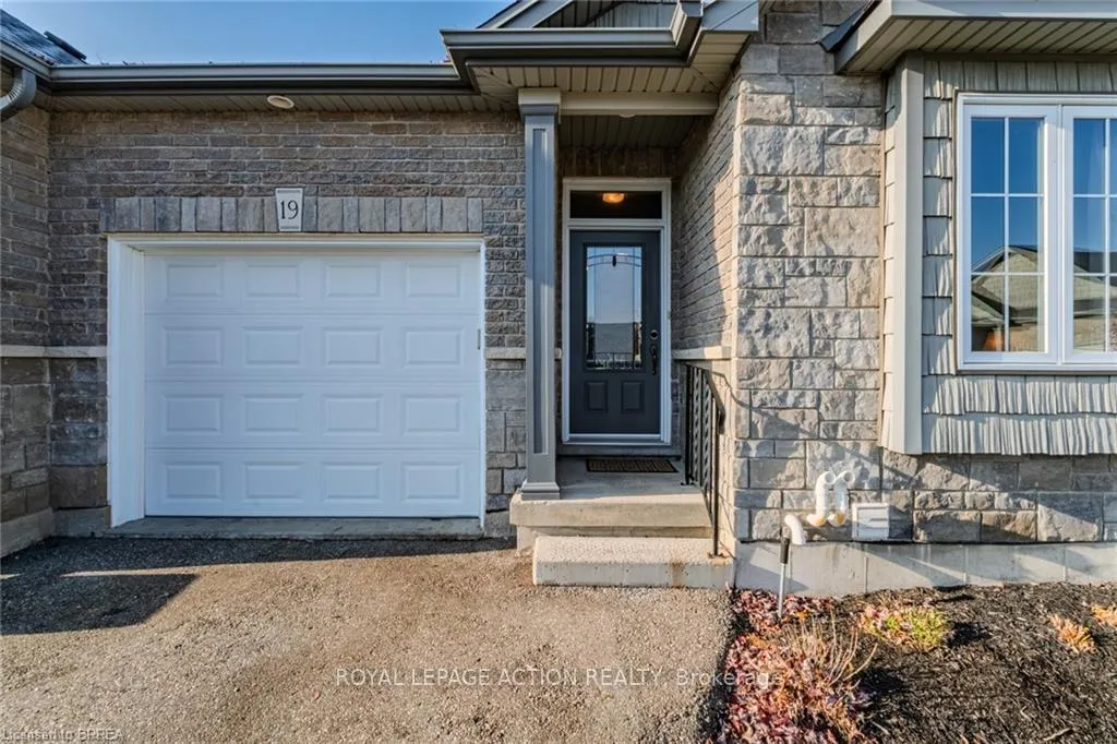 Photo 3 of Unit 19, 244 Dundas Street W, Brant, Paris — HOMEH
