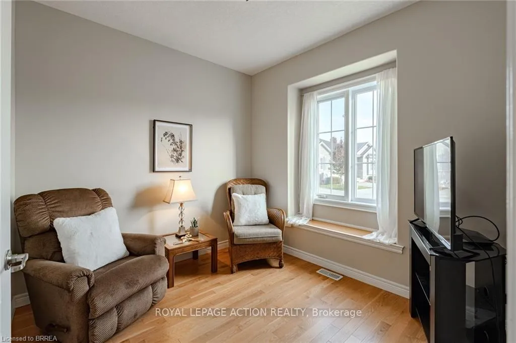 Photo 6 of Unit 19, 244 Dundas Street W, Brant, Paris — HOMEH