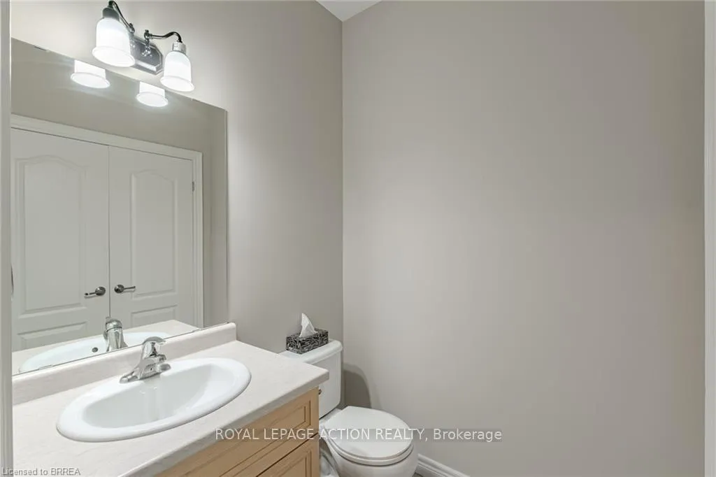 Photo 7 of Unit 19, 244 Dundas Street W, Brant, Paris — HOMEH