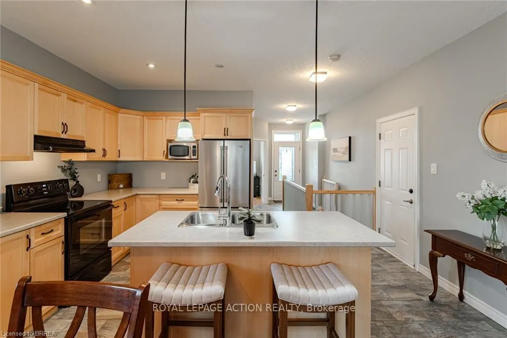 Photo 12 of Unit 19, 244 Dundas Street W, Brant, Paris — HOMEH