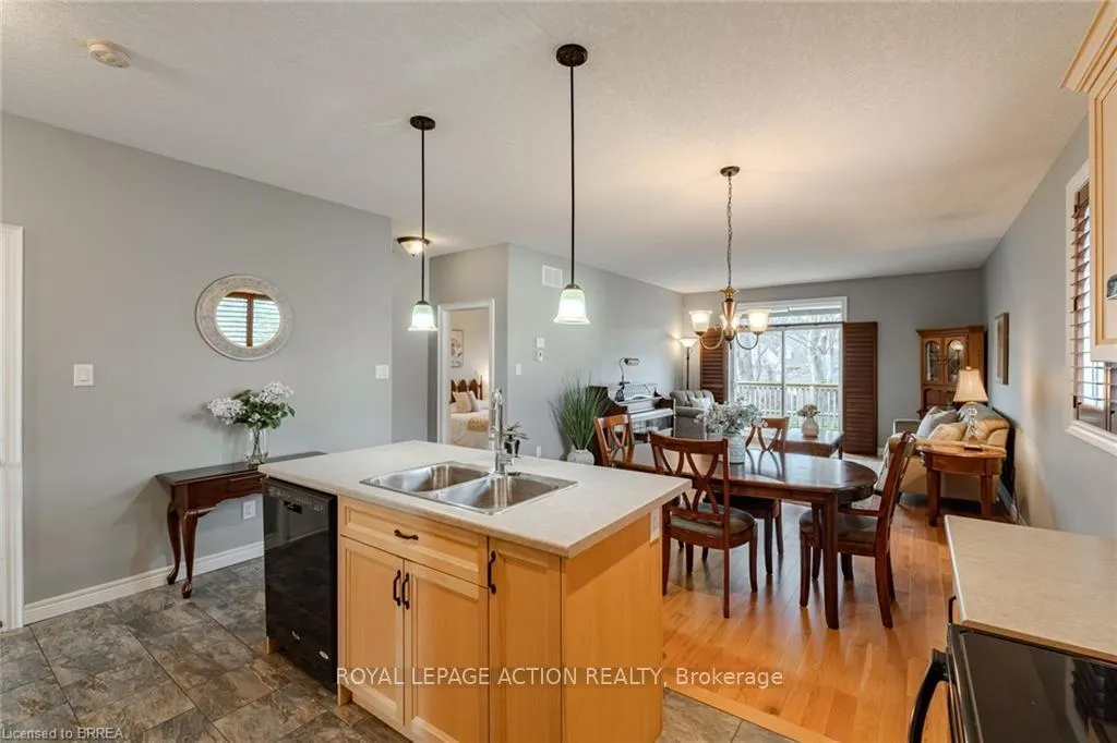 Photo 14 of Unit 19, 244 Dundas Street W, Brant, Paris — HOMEH