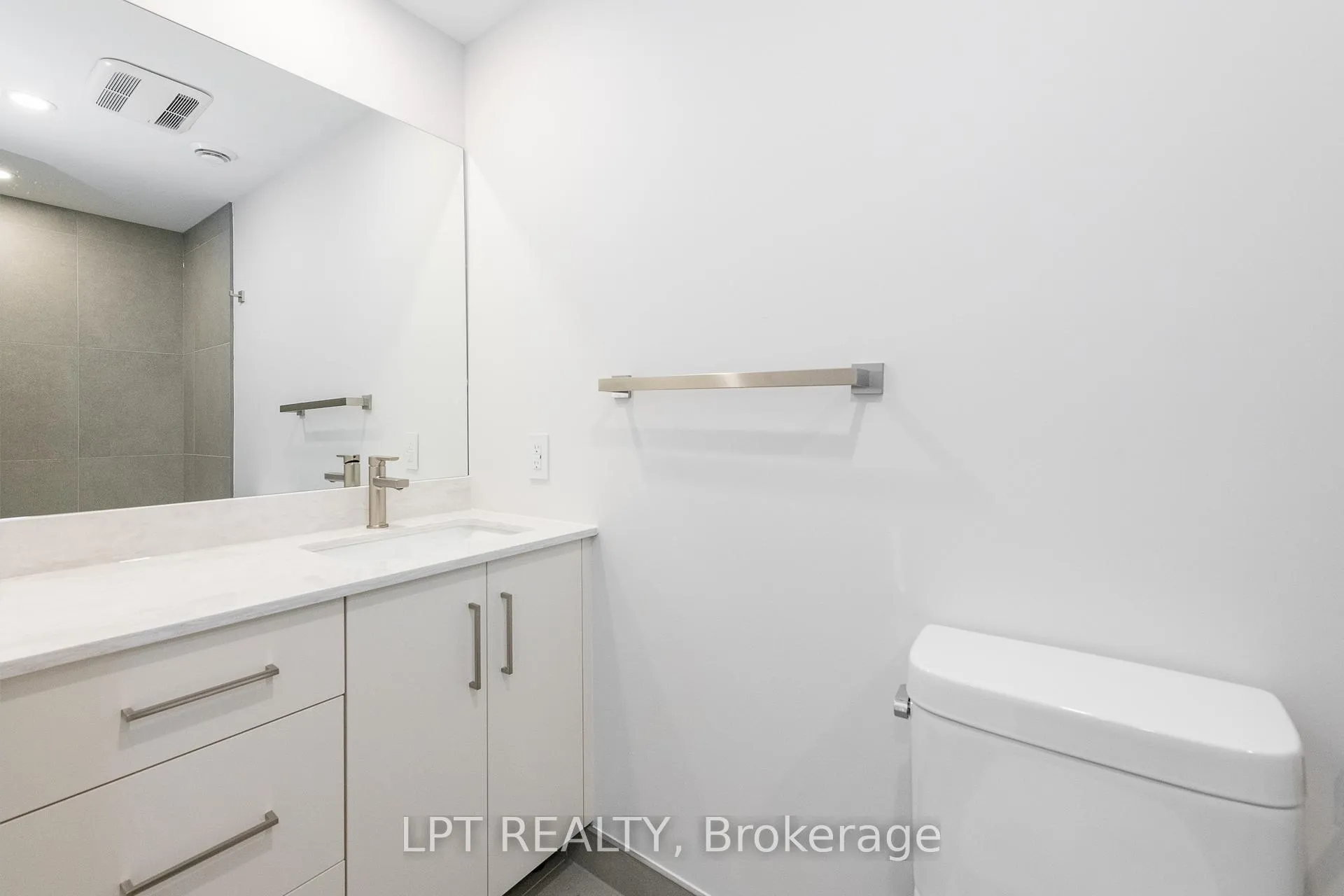 Photo 7 of Unit 1, 250 Shakespeare Street, Ottawa, Vanier — HOMEH