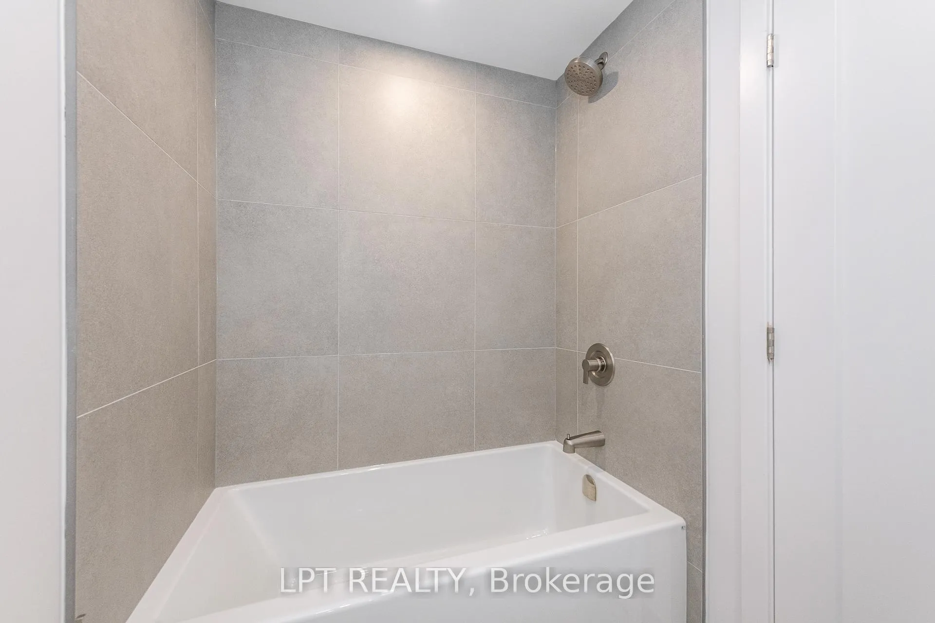 Photo 8 of Unit 1, 250 Shakespeare Street, Ottawa, Vanier — HOMEH