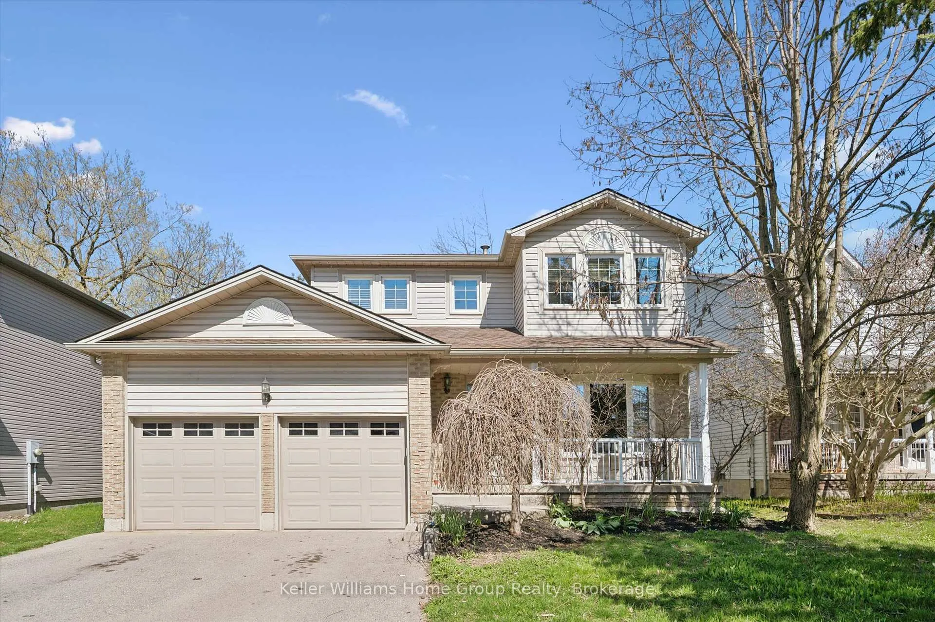 Photo 1 of 209 Elizabeth Crescent, Centre Wellington, Fergus — HOMEH