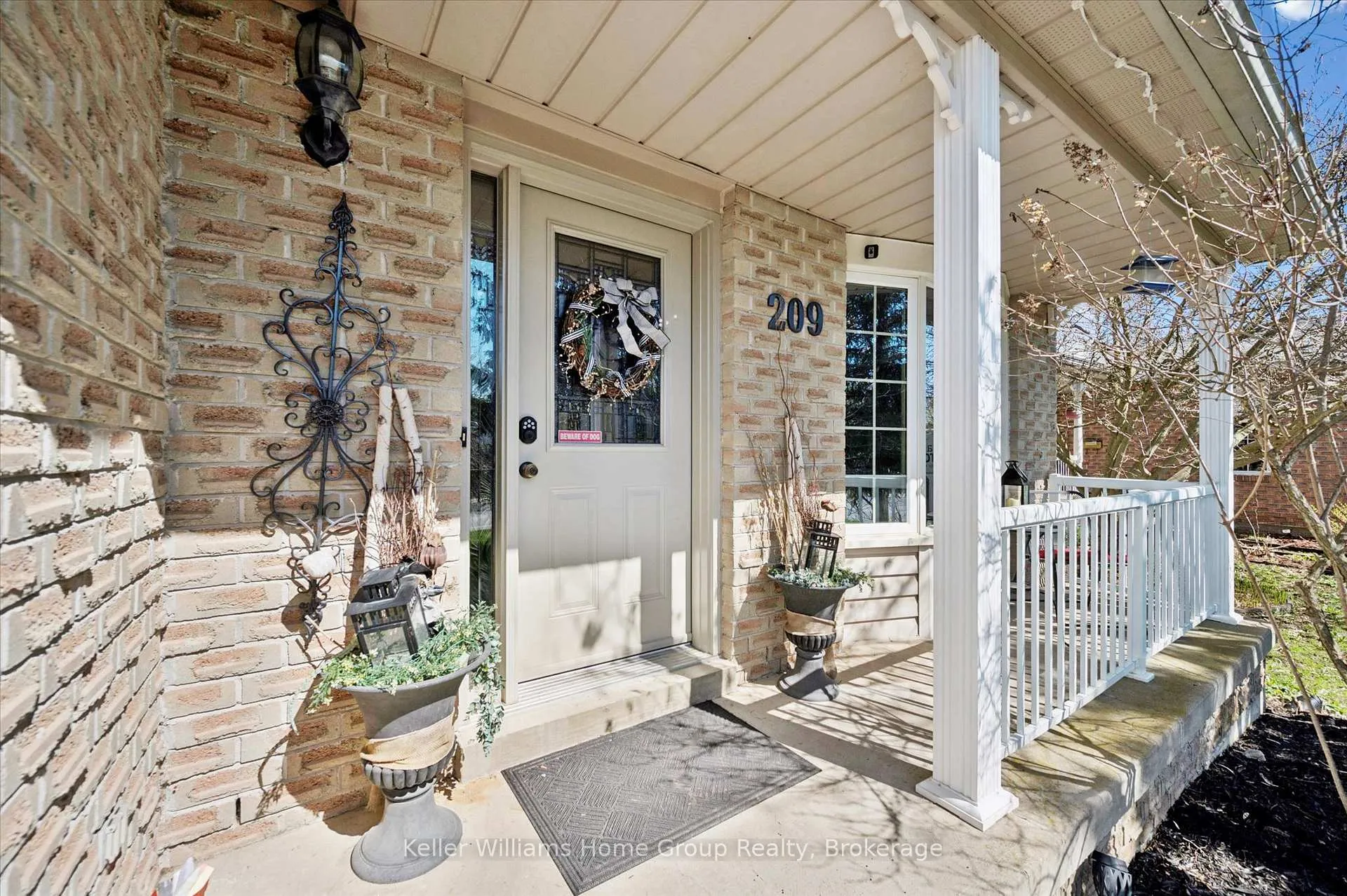 Photo 6 of 209 Elizabeth Crescent, Centre Wellington, Fergus — HOMEH