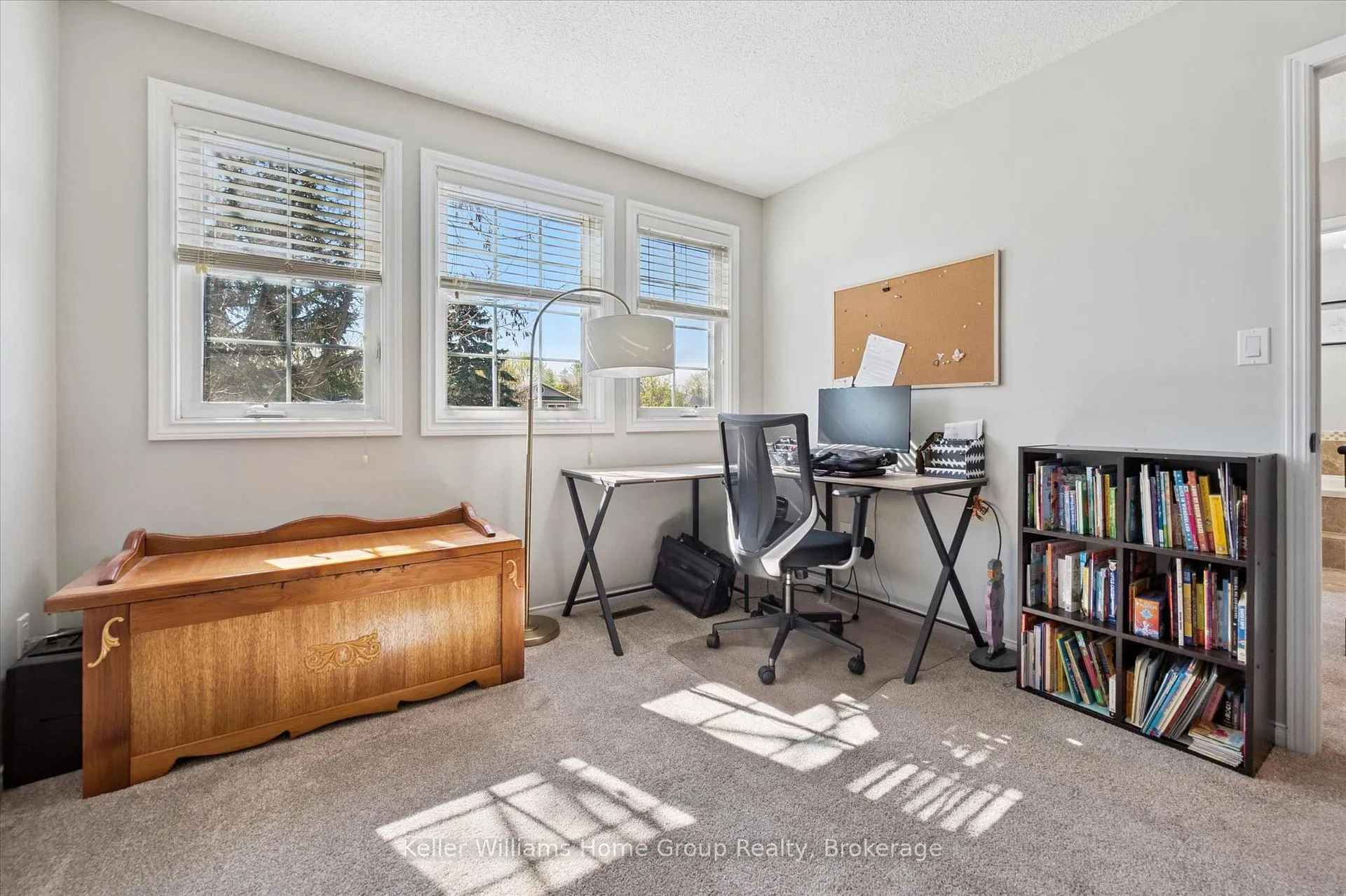 Photo 24 of 209 Elizabeth Crescent, Centre Wellington, Fergus — HOMEH