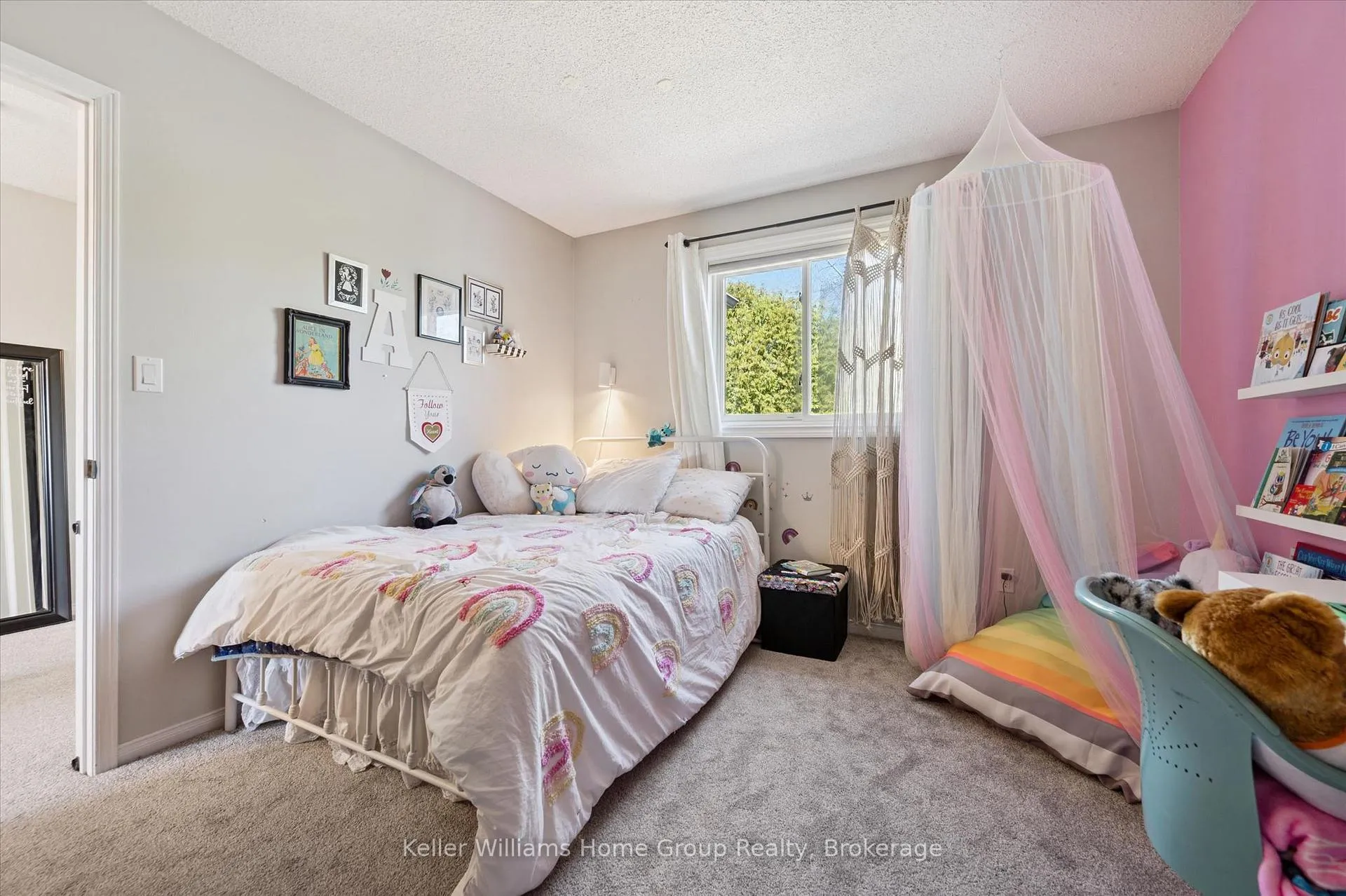 Photo 25 of 209 Elizabeth Crescent, Centre Wellington, Fergus — HOMEH