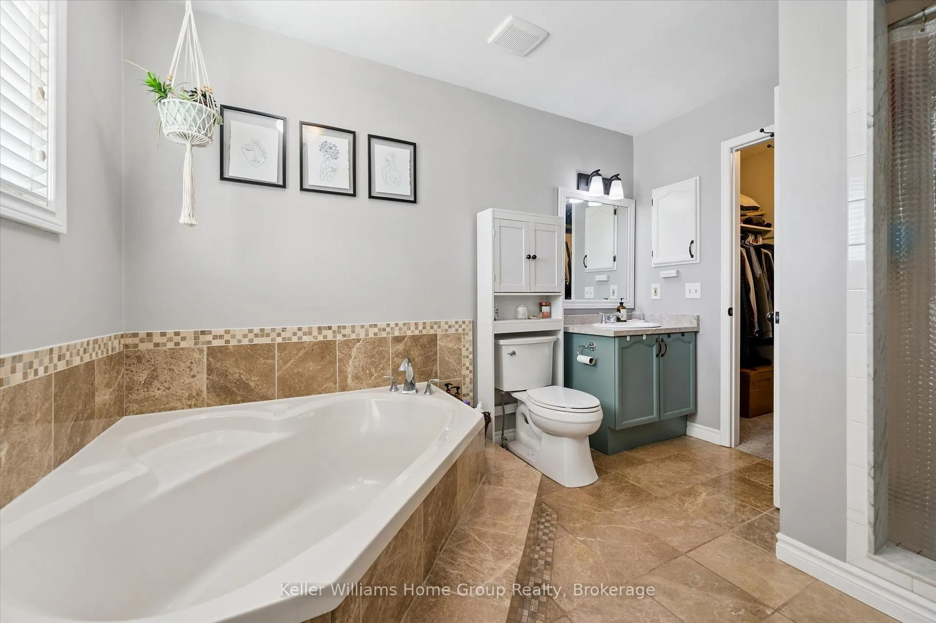 Photo 26 of 209 Elizabeth Crescent, Centre Wellington, Fergus — HOMEH