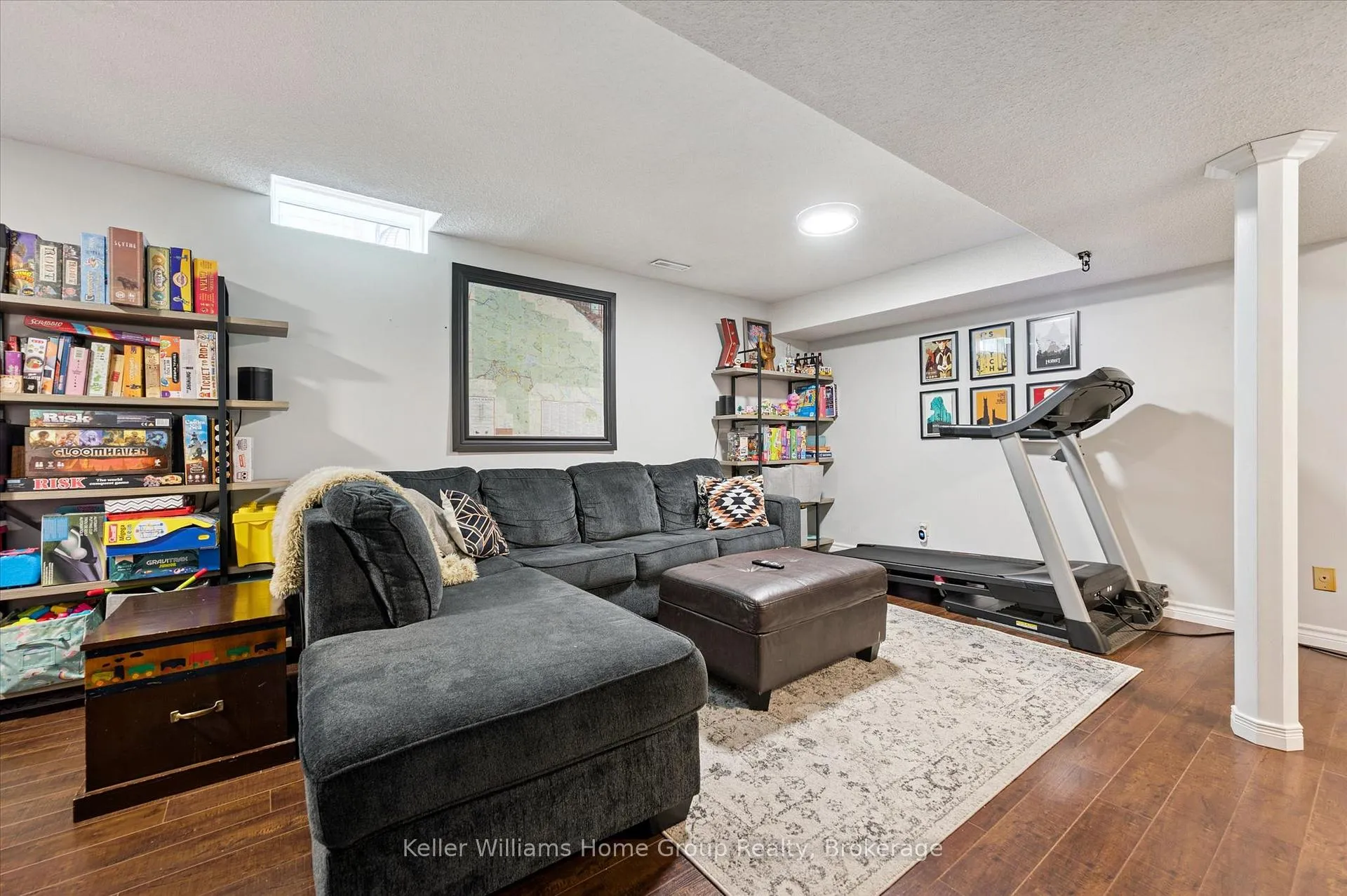 Photo 30 of 209 Elizabeth Crescent, Centre Wellington, Fergus — HOMEH