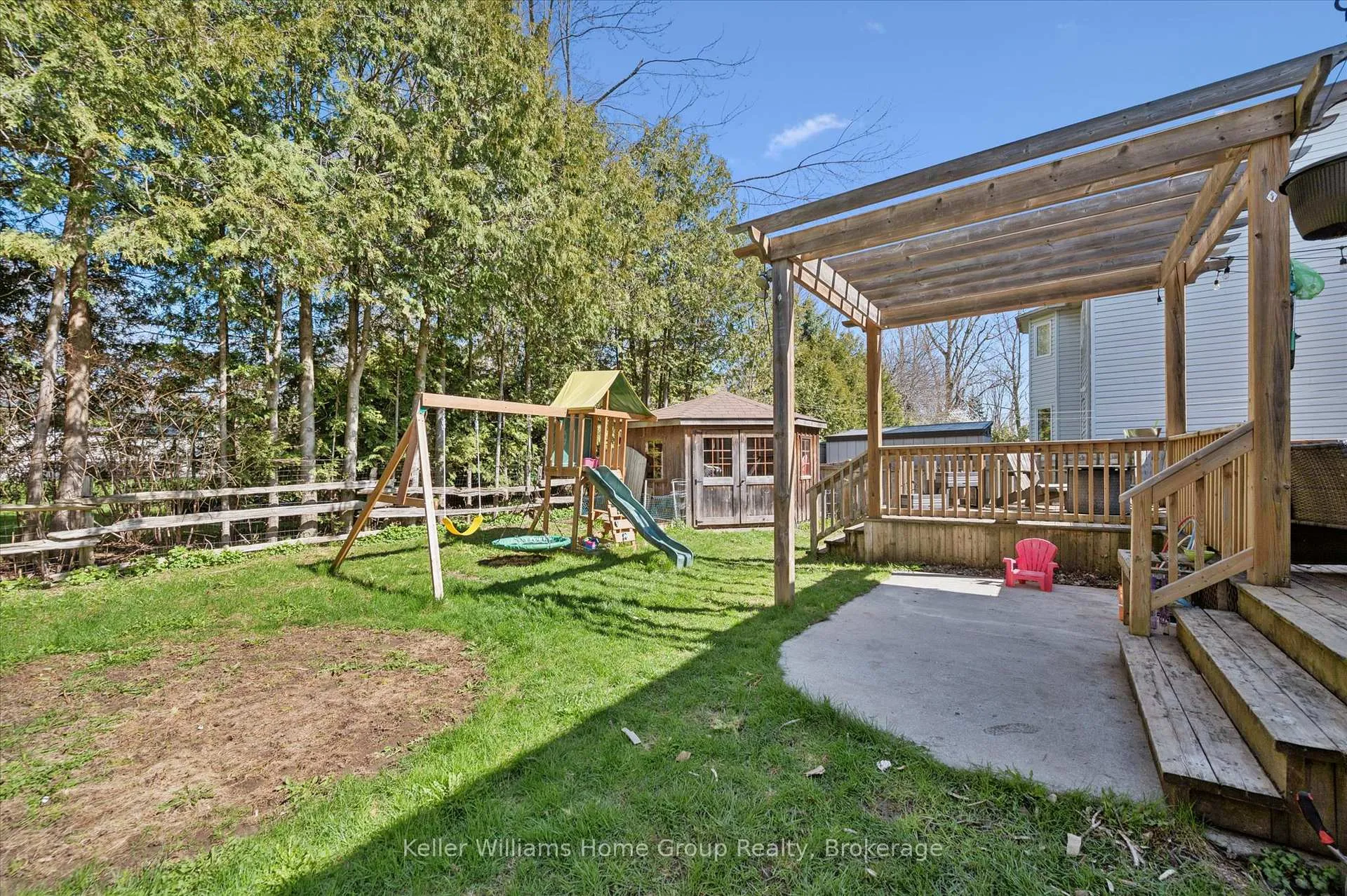 Photo 42 of 209 Elizabeth Crescent, Centre Wellington, Fergus — HOMEH