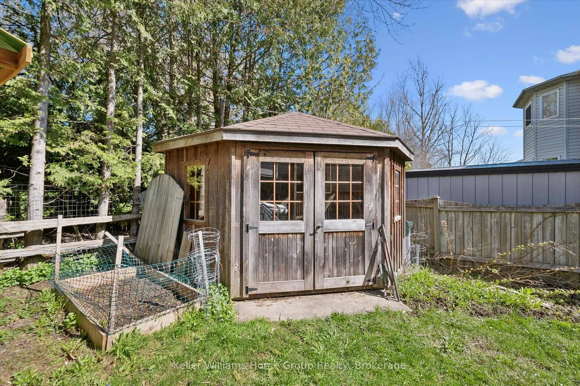 Photo 43 of 209 Elizabeth Crescent, Centre Wellington, Fergus — HOMEH