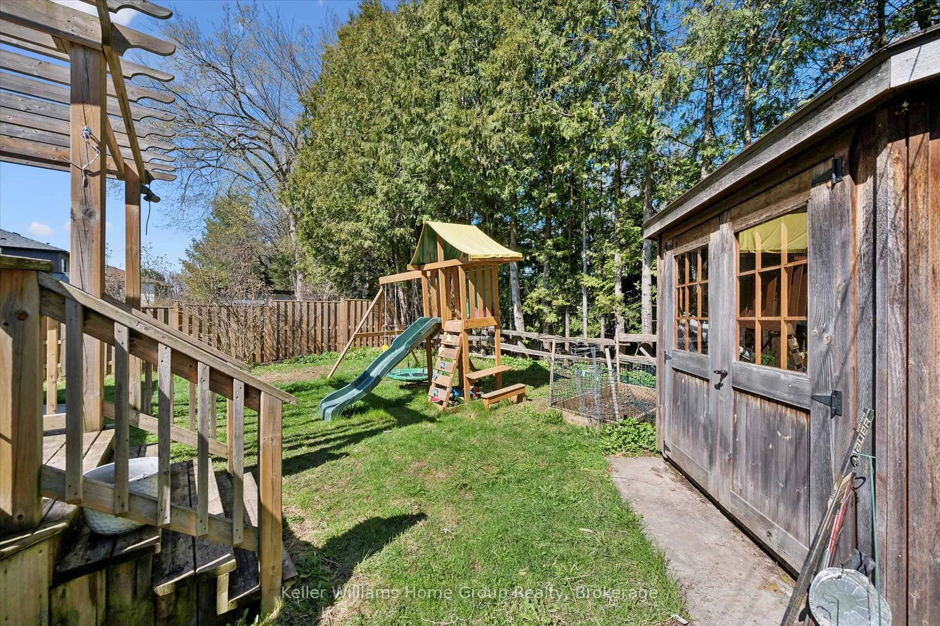 Photo 44 of 209 Elizabeth Crescent, Centre Wellington, Fergus — HOMEH
