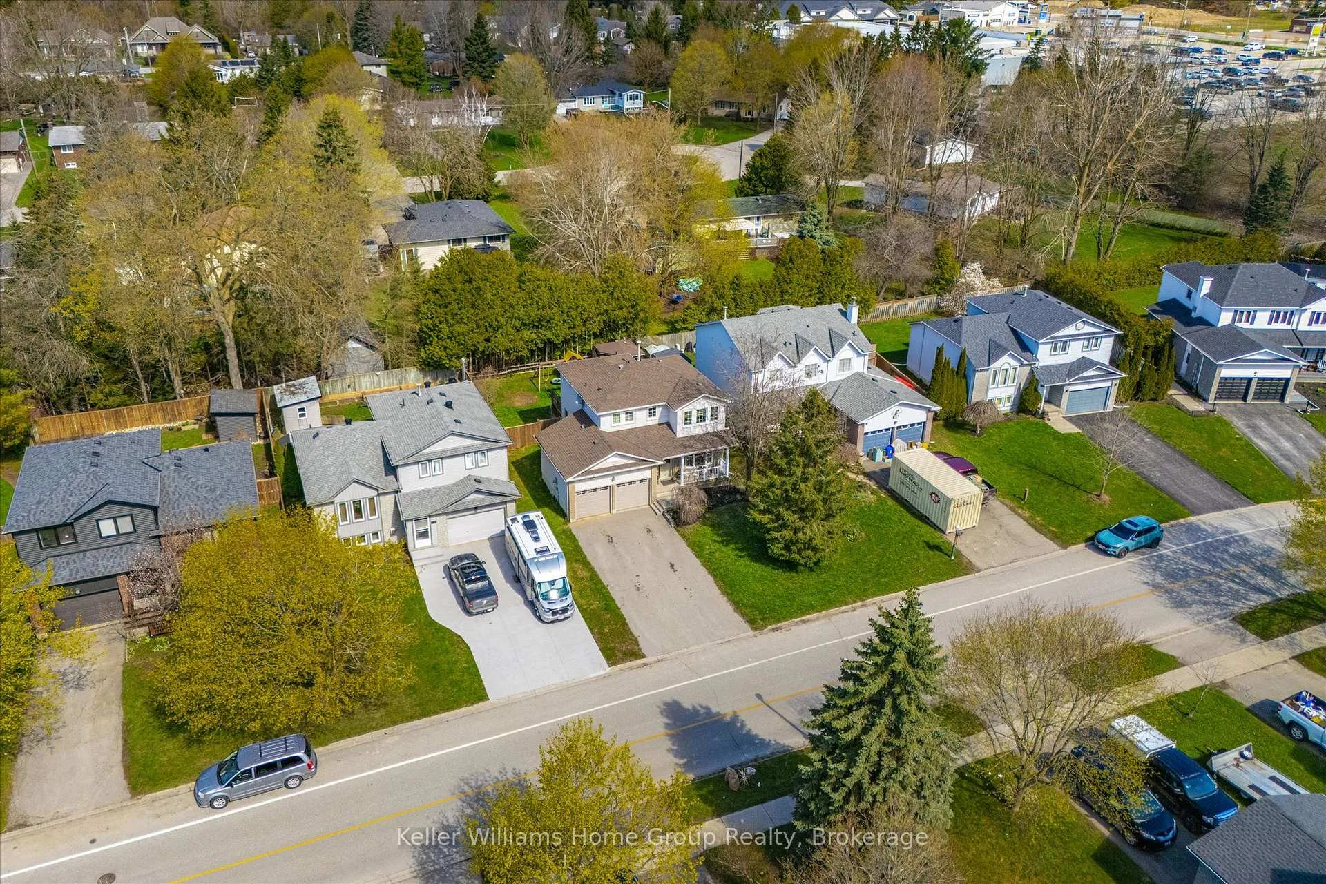 Photo 49 of 209 Elizabeth Crescent, Centre Wellington, Fergus — HOMEH