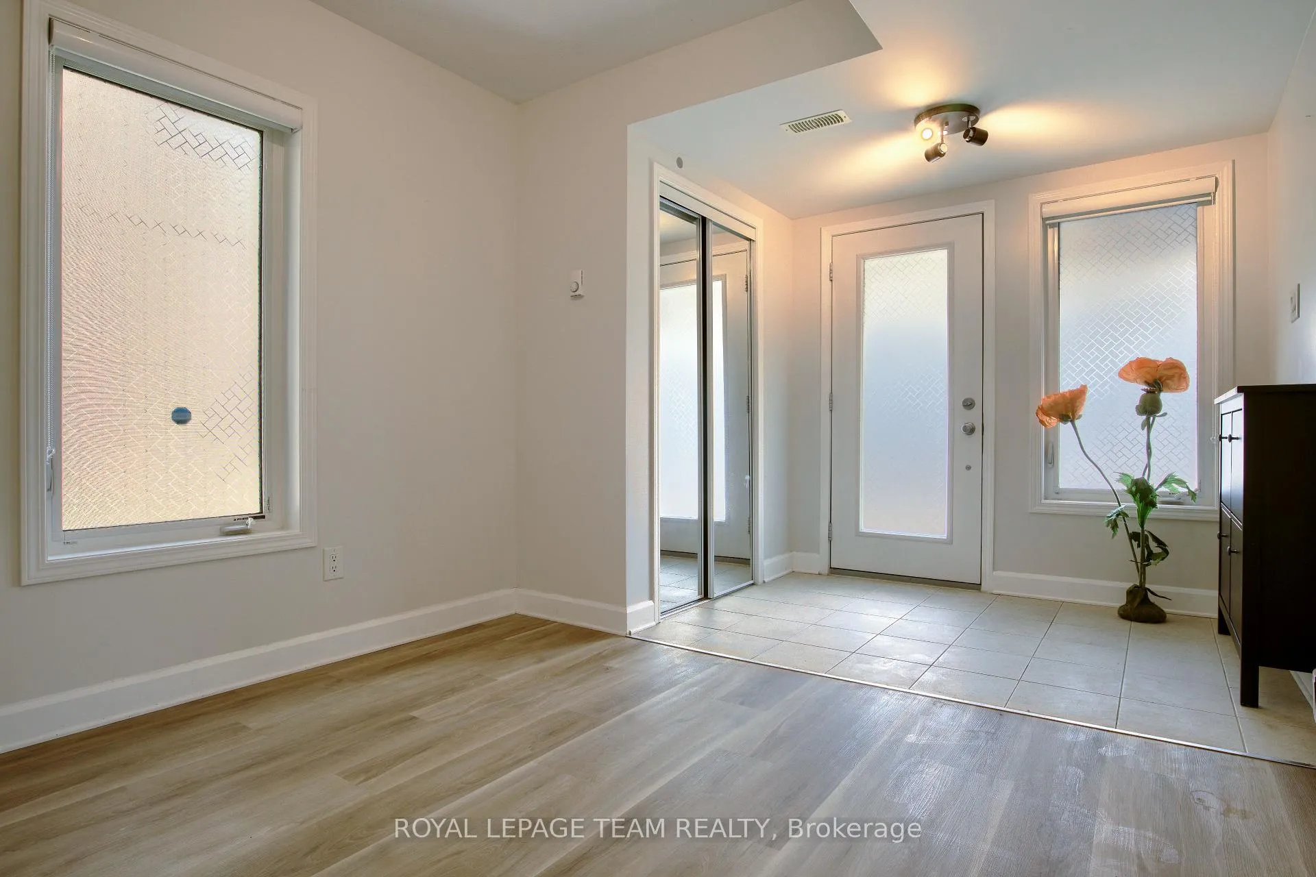 Photo 3 of 855 Element Private, Ottawa, Kanata - Emerald Meadows/Trailwest — HOMEH