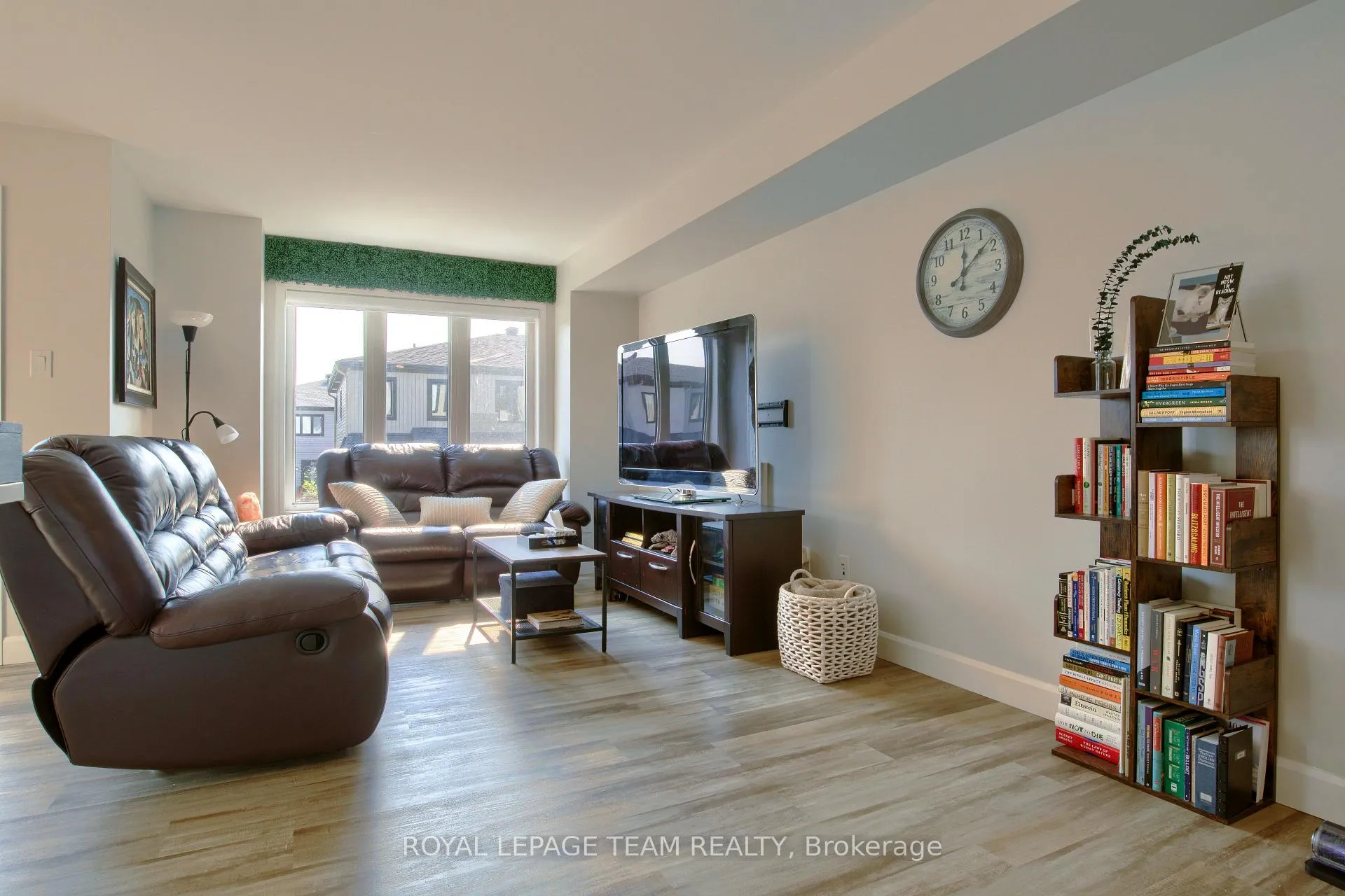 Photo 5 of 855 Element Private, Ottawa, Kanata - Emerald Meadows/Trailwest — HOMEH