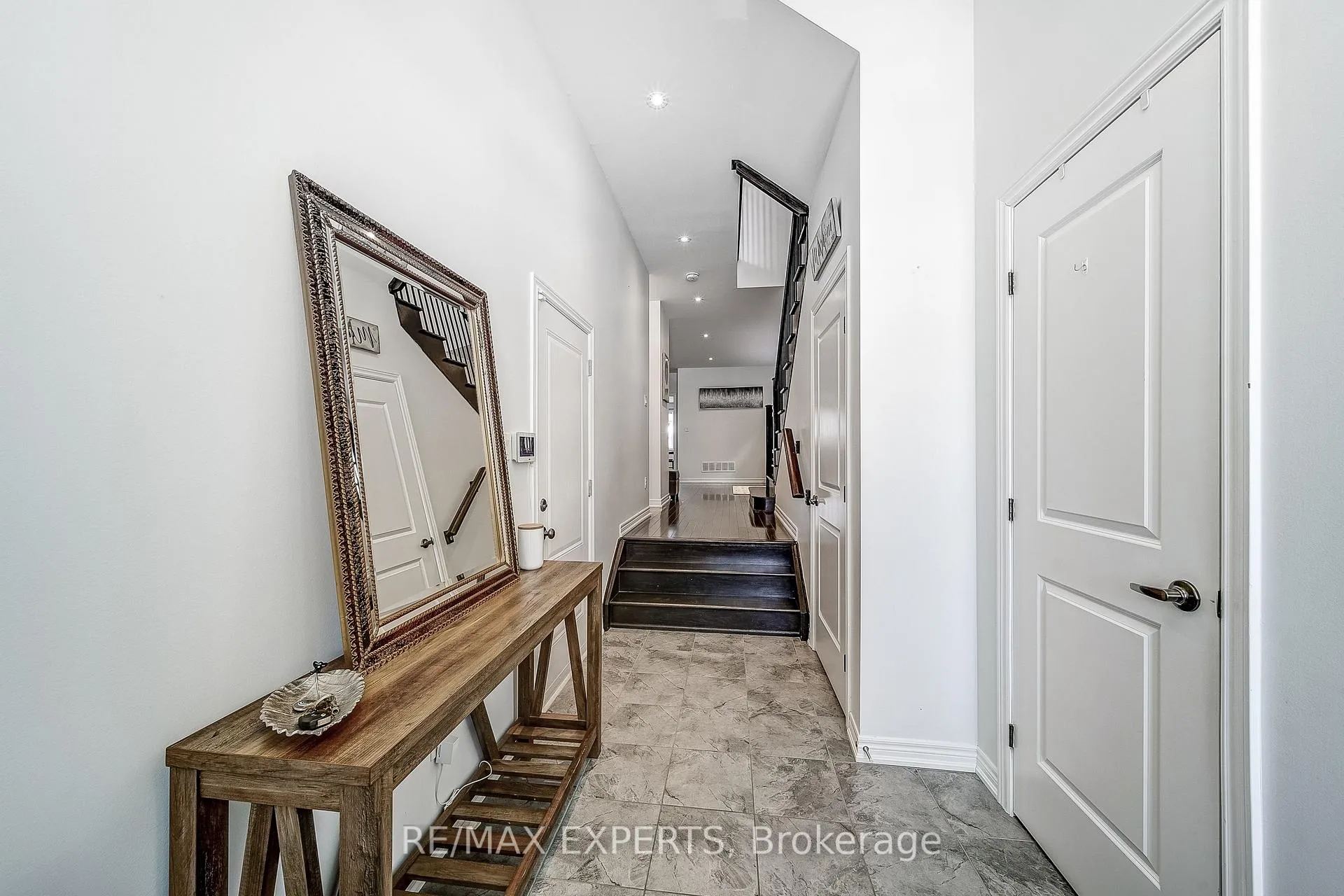 Photo 3 of 60 Humbershed Crescent, Caledon, Bolton West — HOMEH