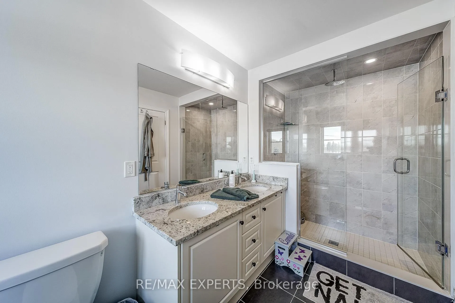 Photo 24 of 60 Humbershed Crescent, Caledon, Bolton West — HOMEH