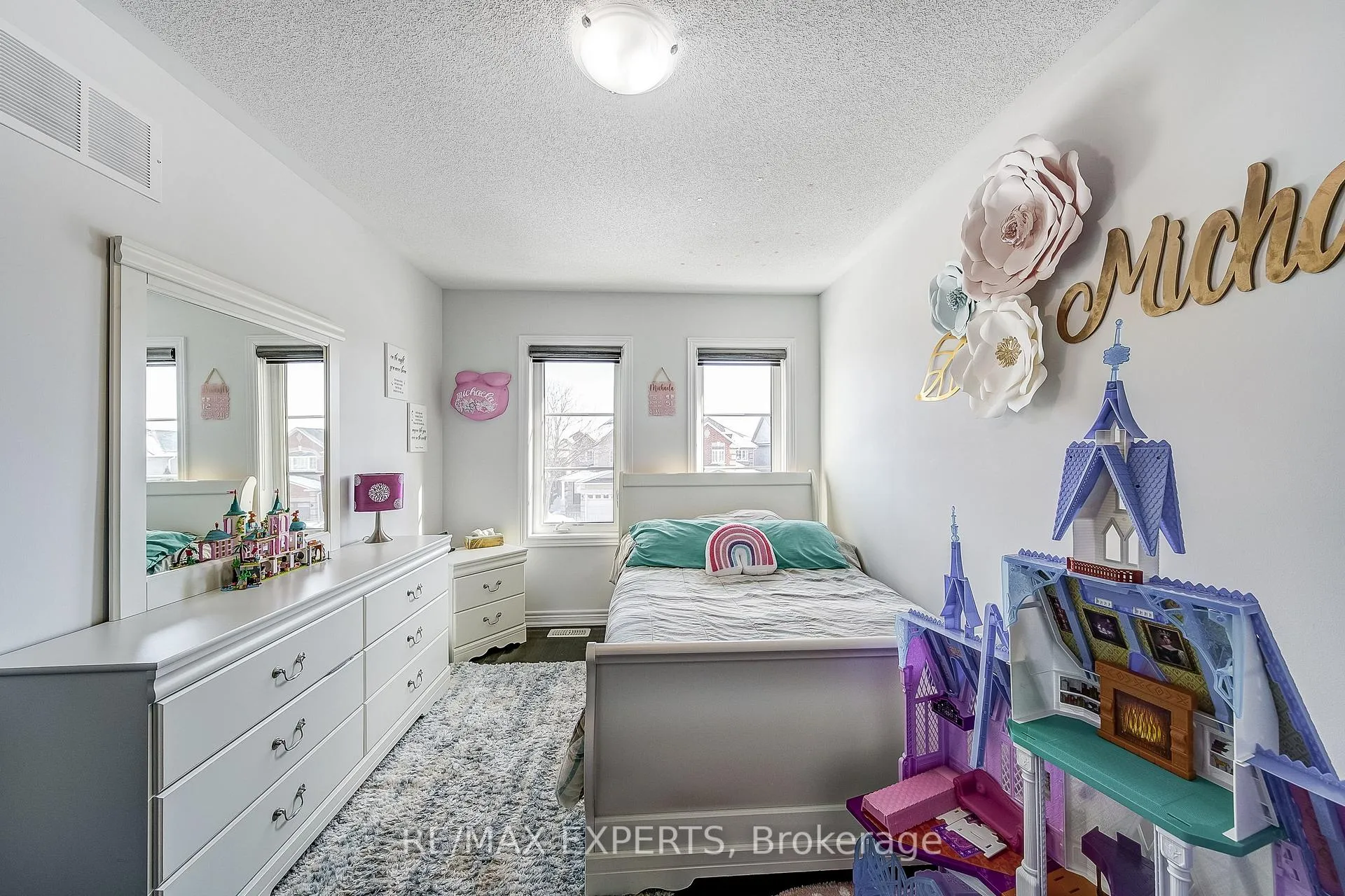 Photo 32 of 60 Humbershed Crescent, Caledon, Bolton West — HOMEH