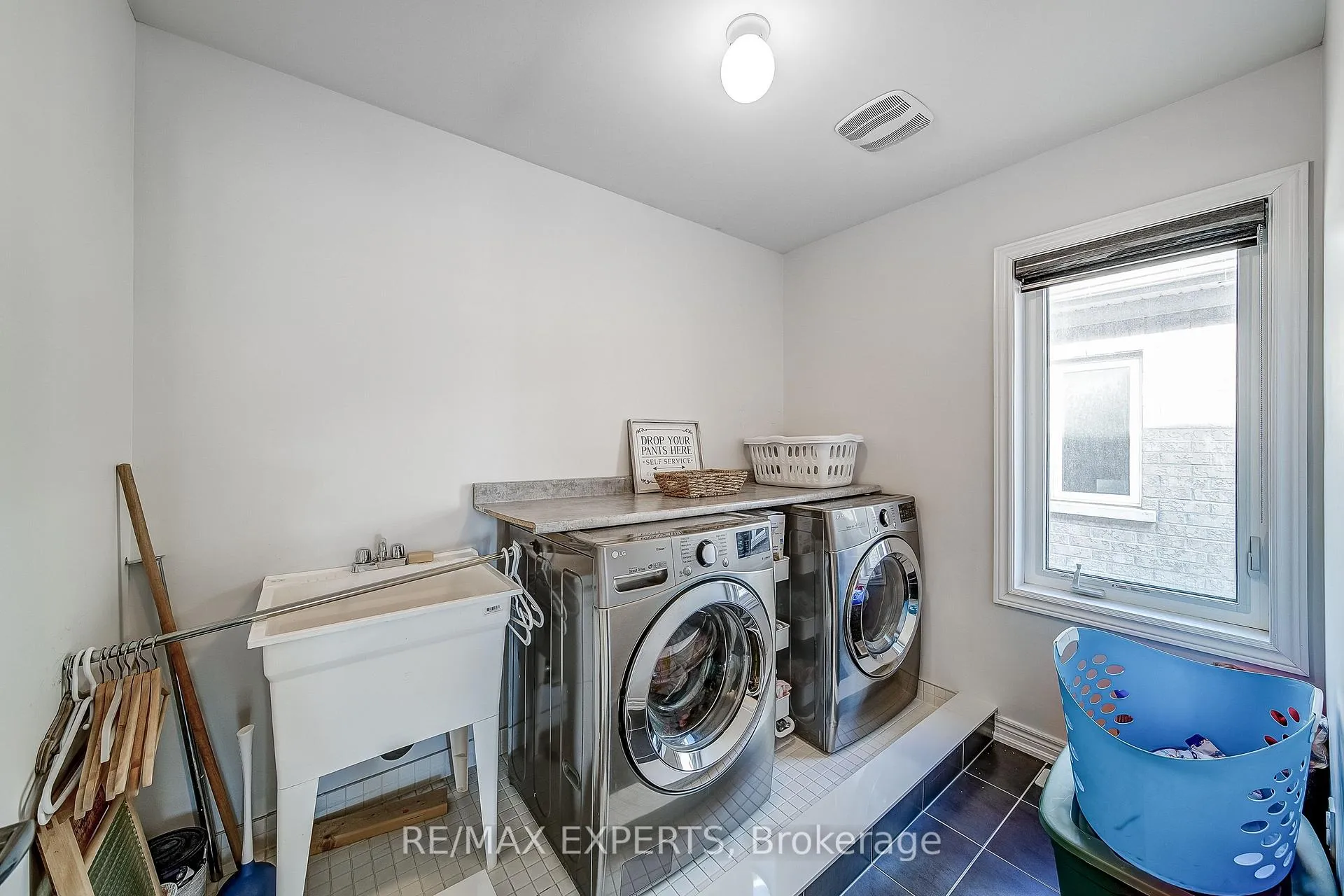 Photo 36 of 60 Humbershed Crescent, Caledon, Bolton West — HOMEH