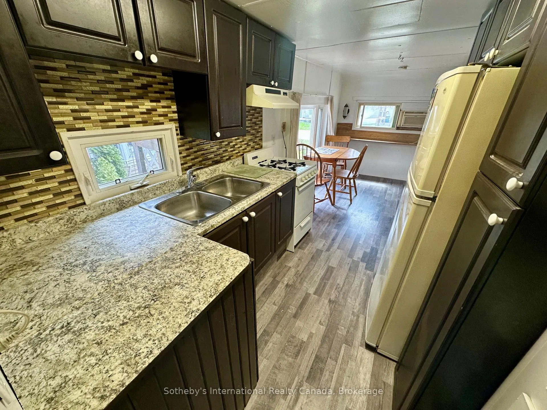 Photo 5 of Unit 75, 1007 Racoon Road, Gravenhurst, Morrison — HOMEH