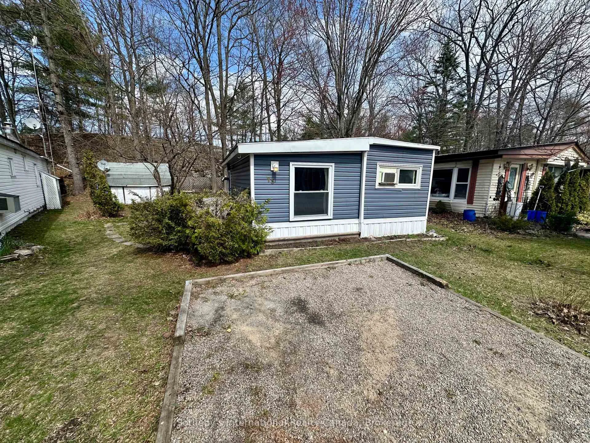 Photo 11 of Unit 75, 1007 Racoon Road, Gravenhurst, Morrison — HOMEH