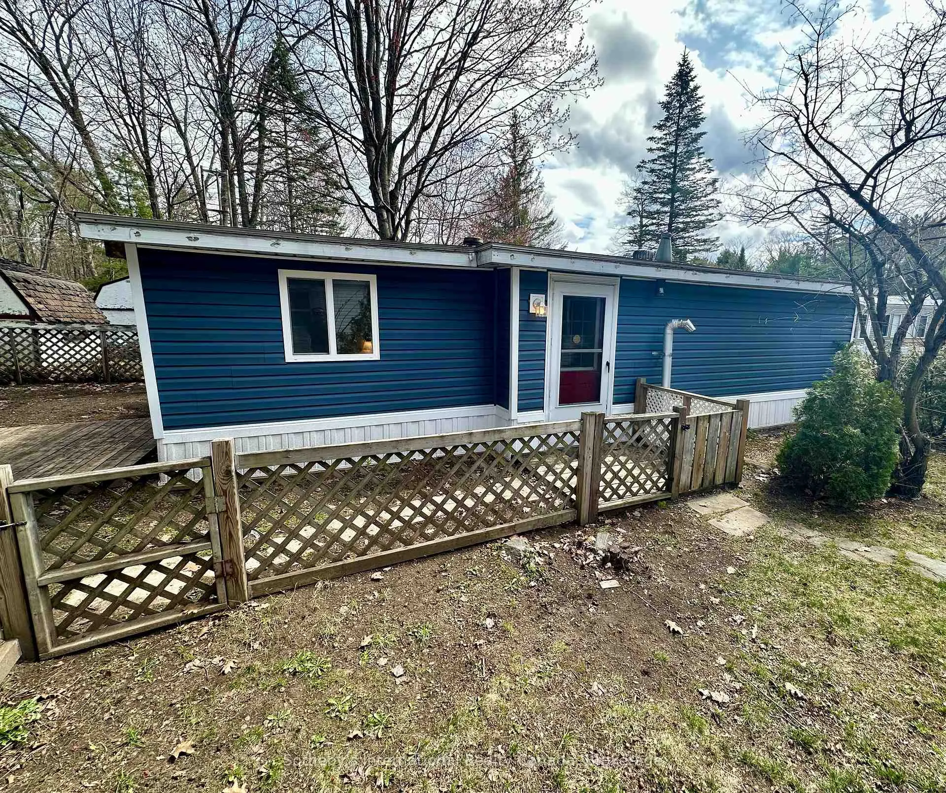 Photo 13 of Unit 75, 1007 Racoon Road, Gravenhurst, Morrison — HOMEH