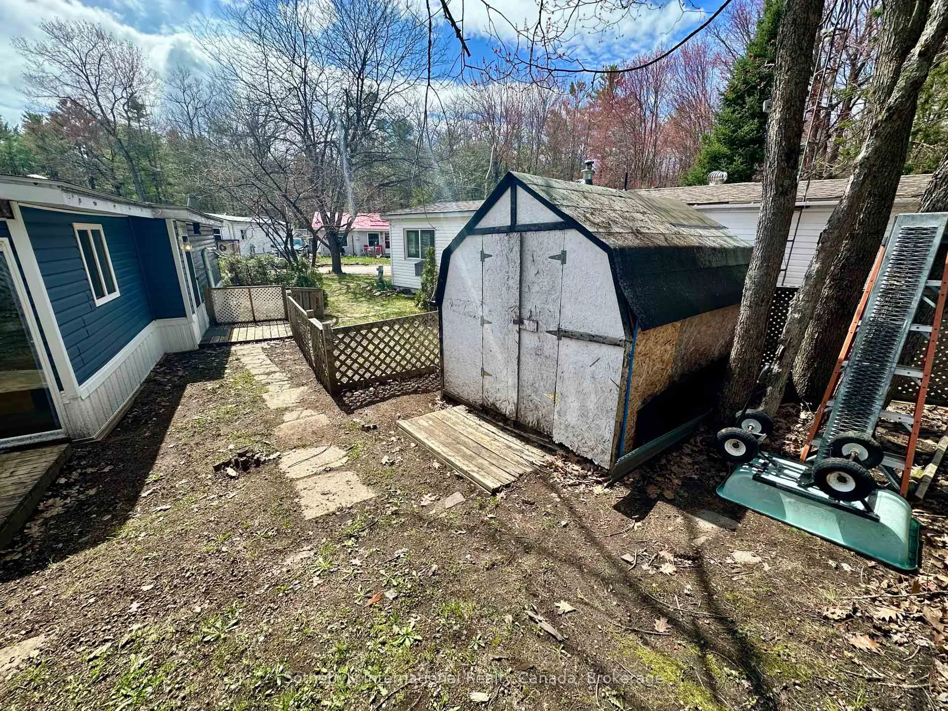 Photo 27 of Unit 75, 1007 Racoon Road, Gravenhurst, Morrison — HOMEH