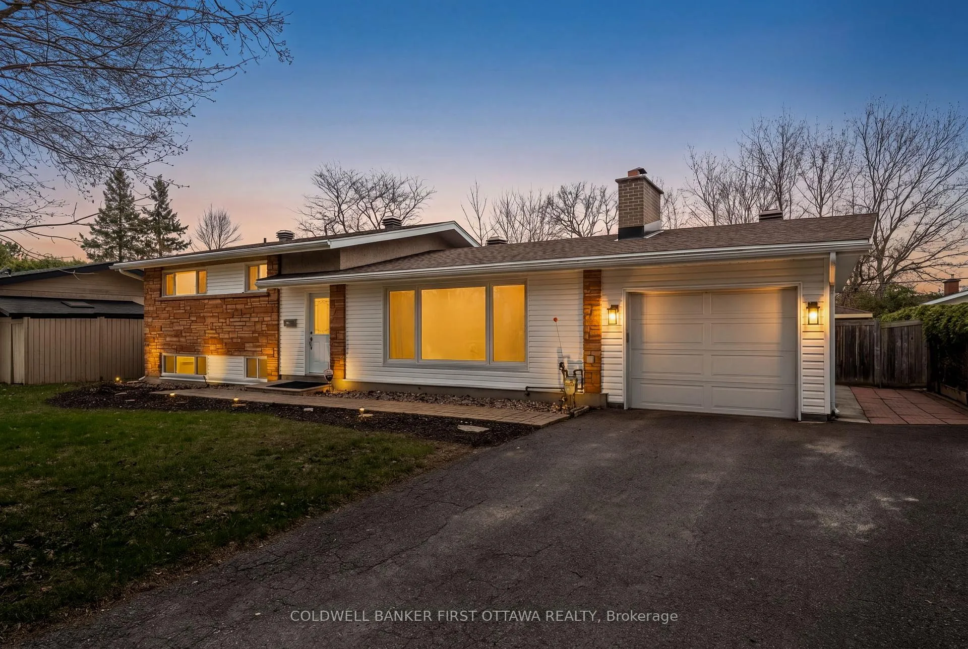 Photo 1 of 18 Tiverton Drive, Ottawa, Borden Farm/Stewart Farm/Carleton Heights/Parkwood Hills — HOMEH