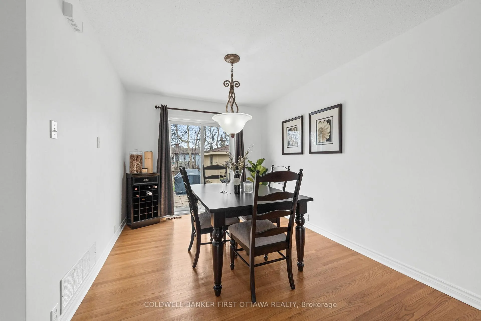 Photo 10 of 18 Tiverton Drive, Ottawa, Borden Farm/Stewart Farm/Carleton Heights/Parkwood Hills — HOMEH