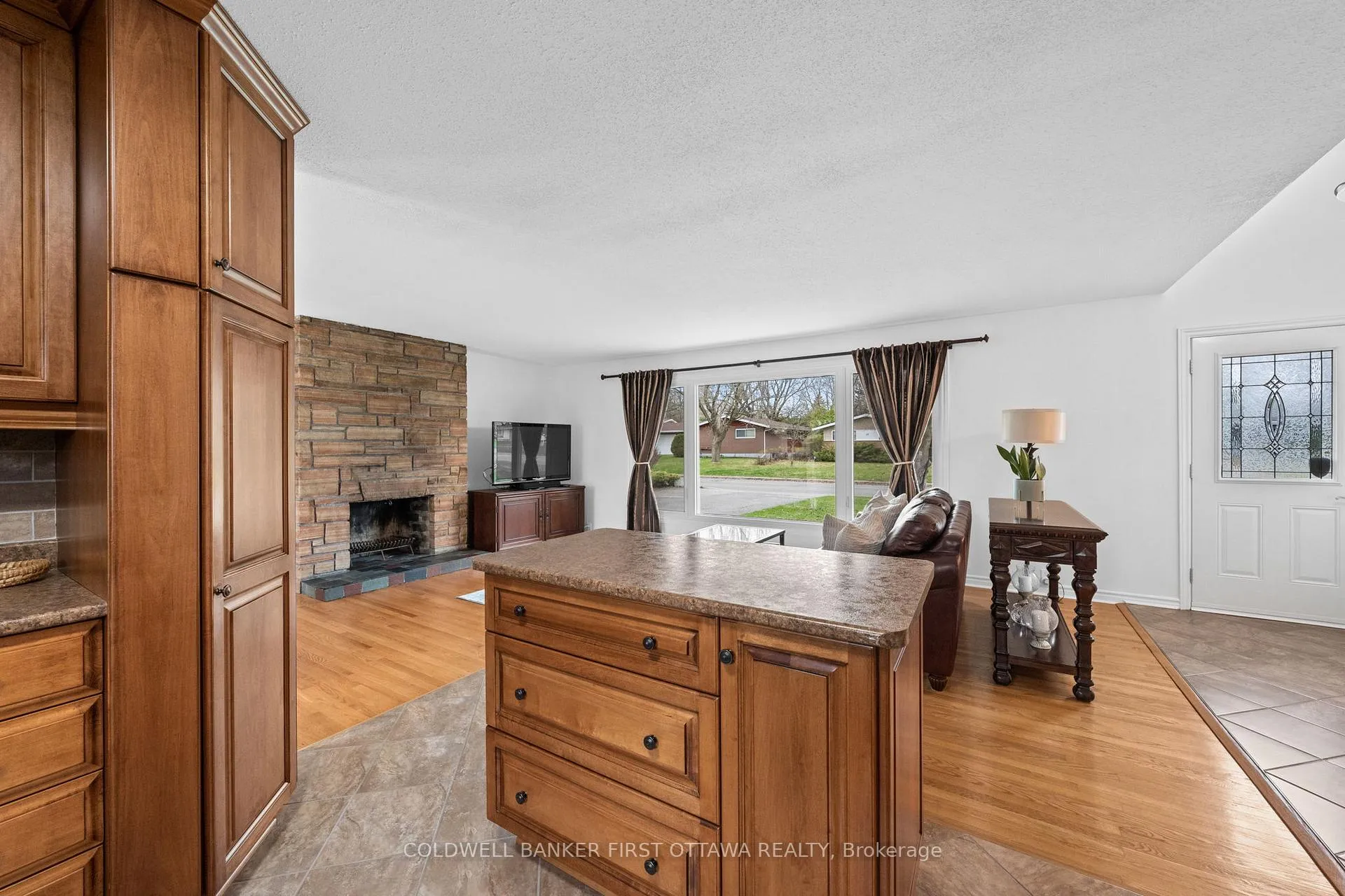 Photo 16 of 18 Tiverton Drive, Ottawa, Borden Farm/Stewart Farm/Carleton Heights/Parkwood Hills — HOMEH