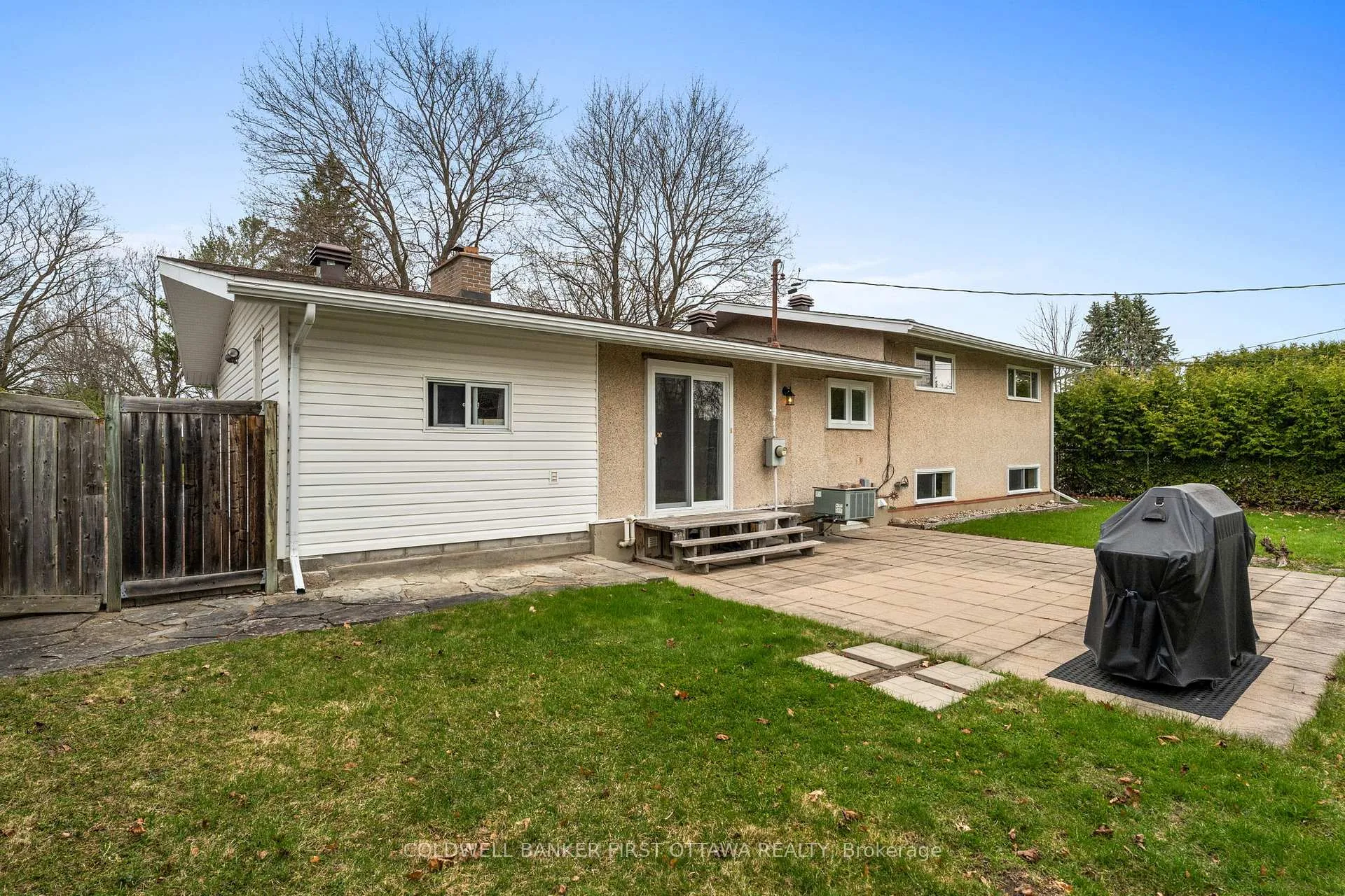 Photo 35 of 18 Tiverton Drive, Ottawa, Borden Farm/Stewart Farm/Carleton Heights/Parkwood Hills — HOMEH