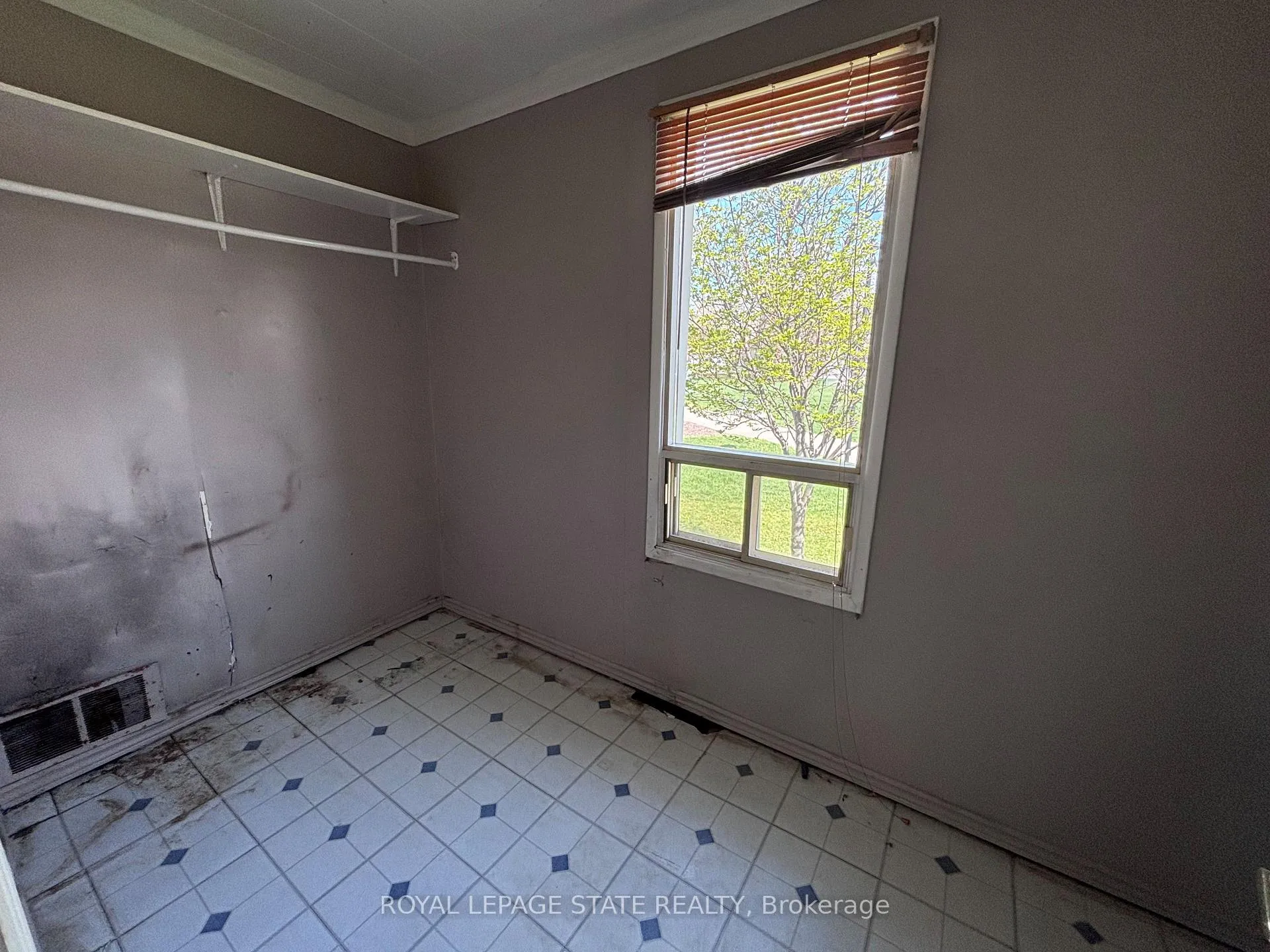 Photo 14 of 19 Benson Avenue, Hamilton, Industrial Sector — HOMEH