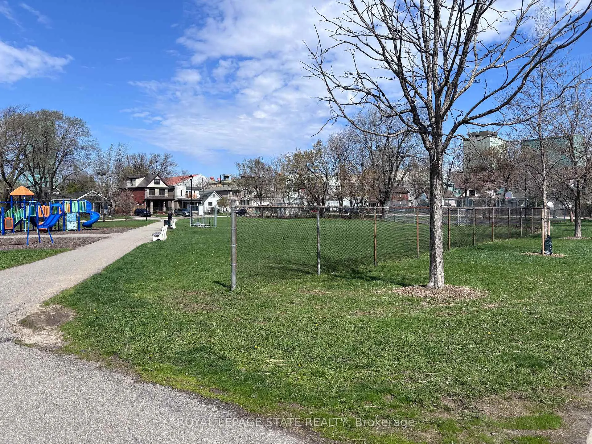 Photo 19 of 19 Benson Avenue, Hamilton, Industrial Sector — HOMEH