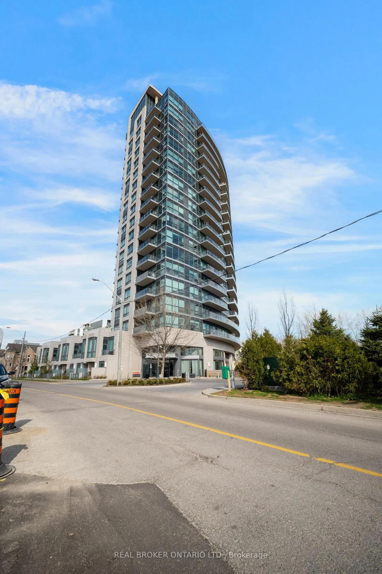 Front of Unit 1118, 160 Vanderhoof Avenue